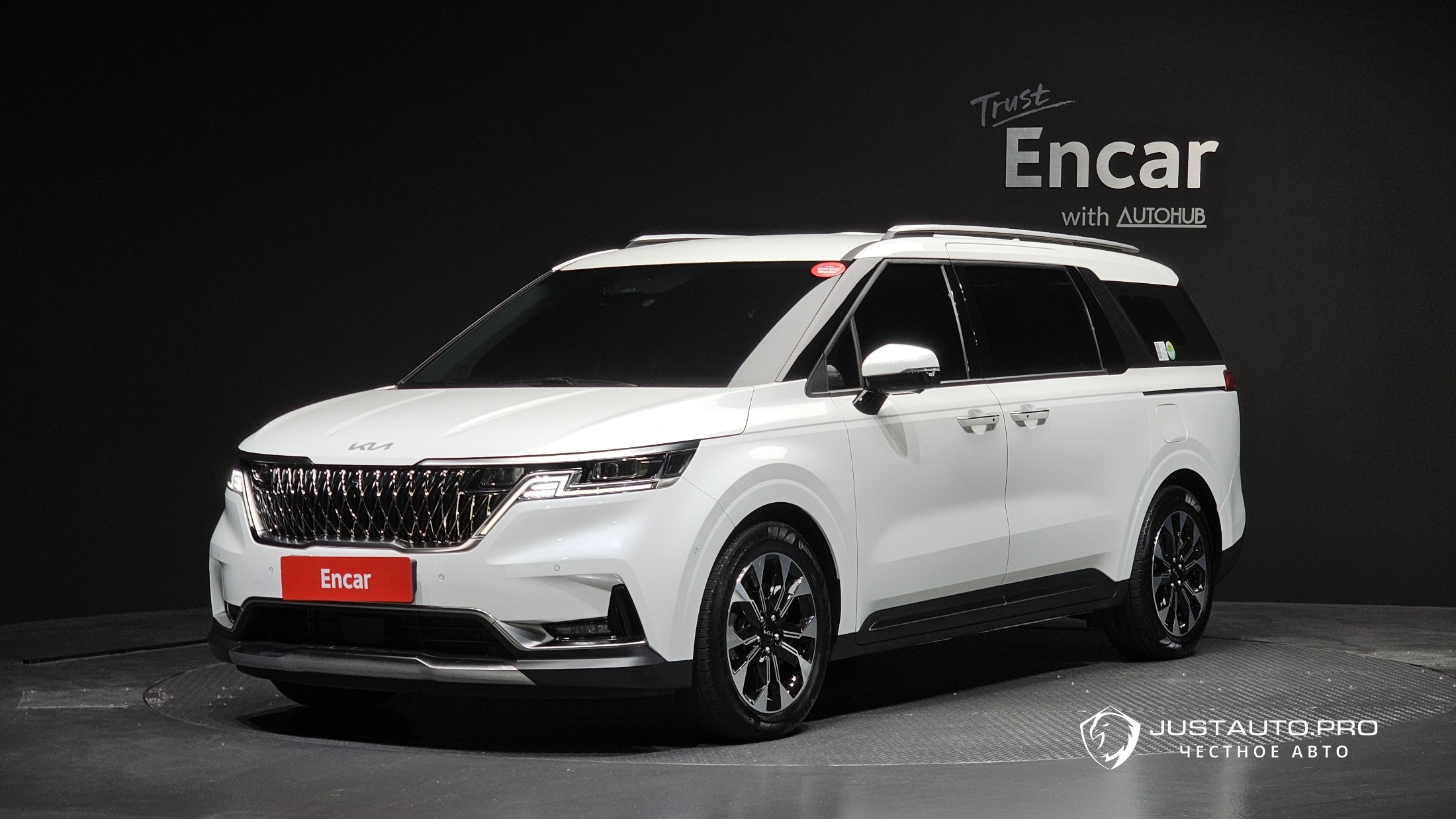 Автомобиль Kia Canival