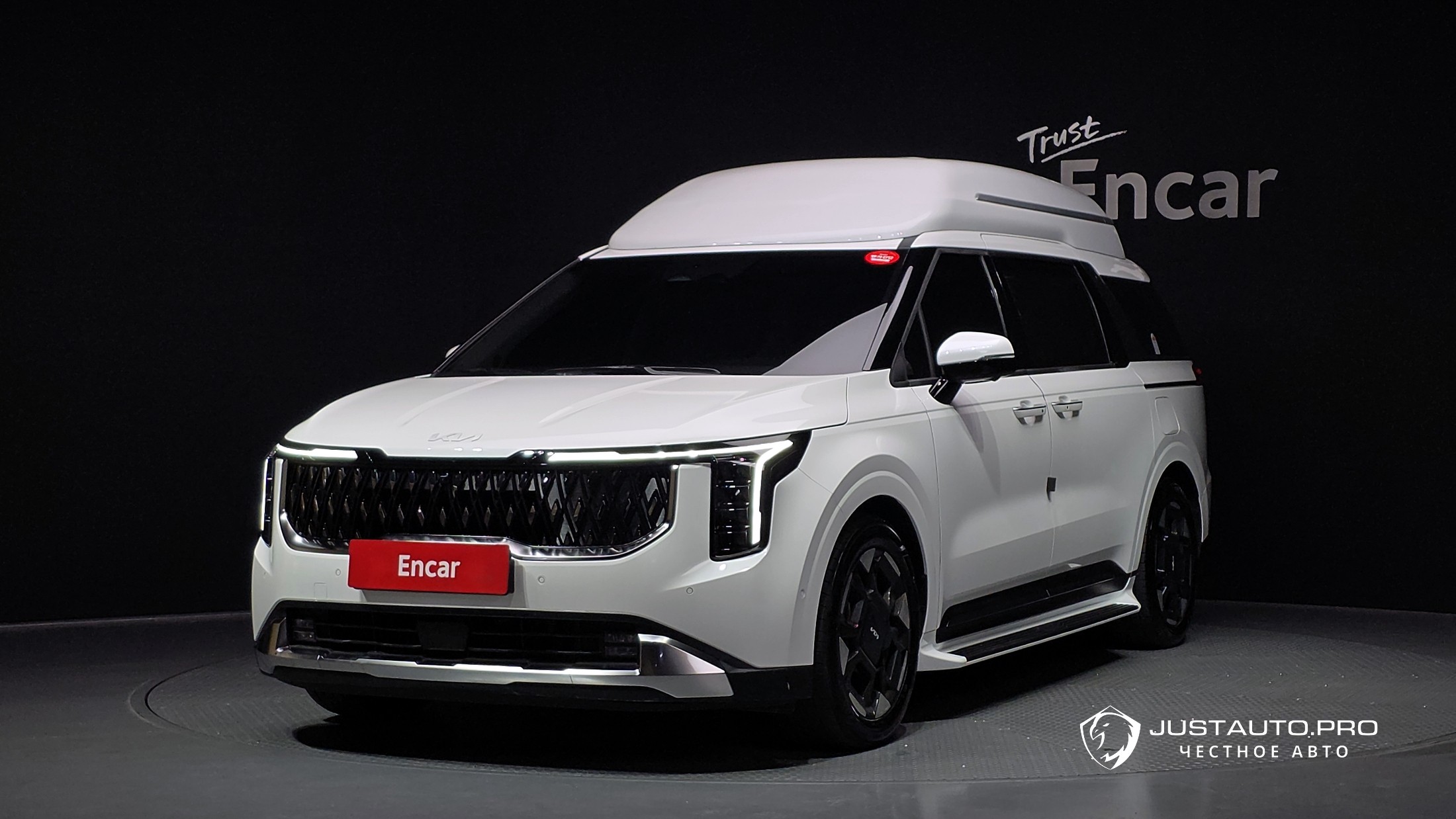 Автомобиль Kia Canival