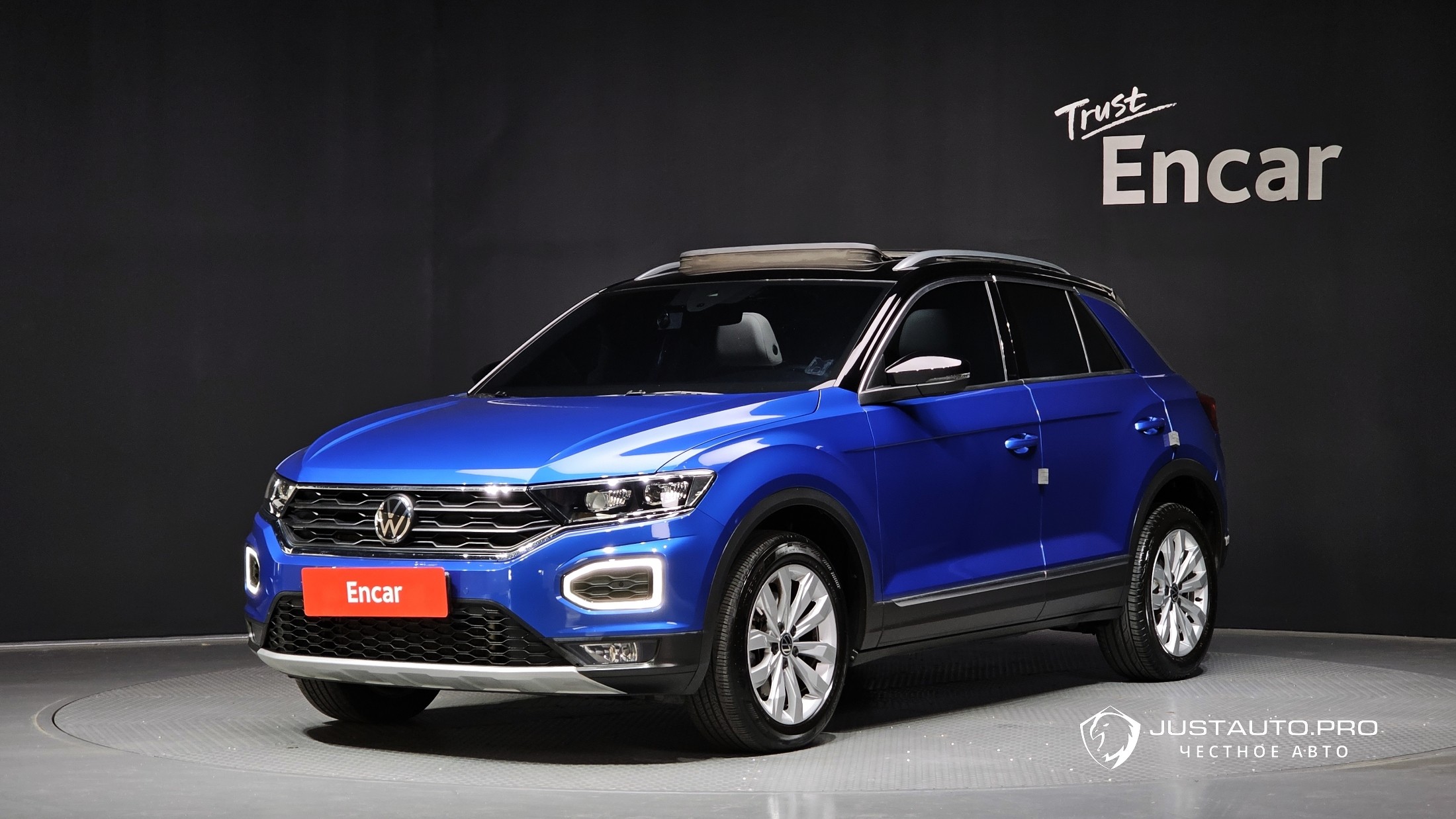 Автомобиль Volkswagen T-Roc