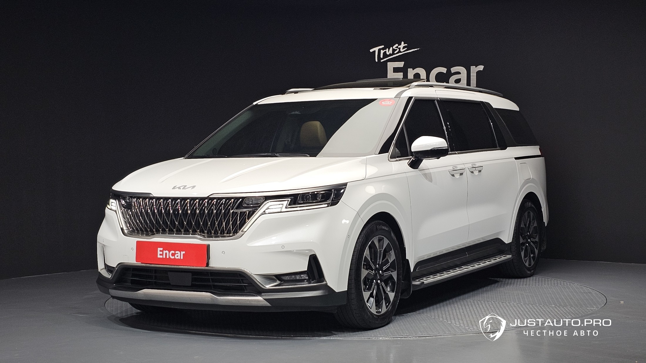 Автомобиль Kia Canival