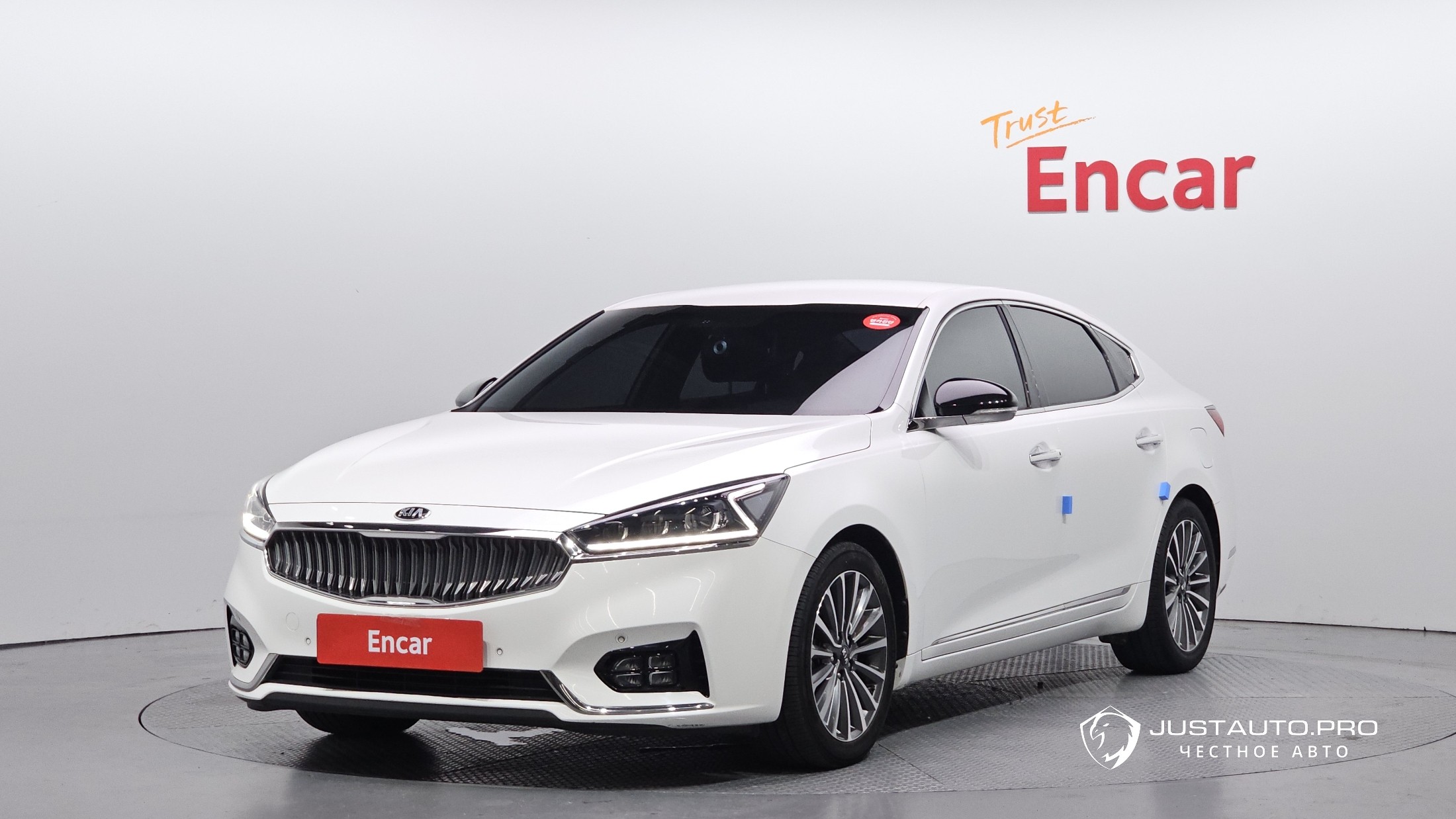 Автомобиль Kia K7