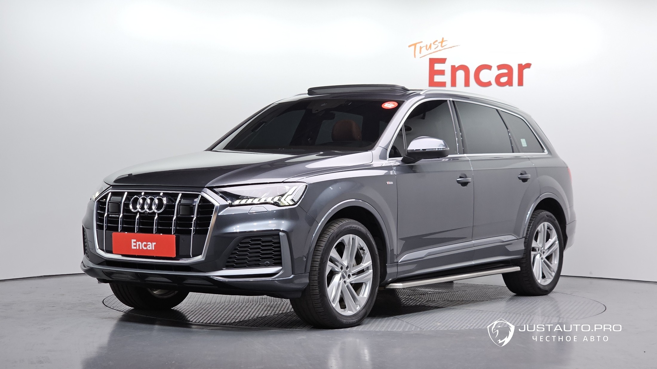 Автомобиль Audi Q7