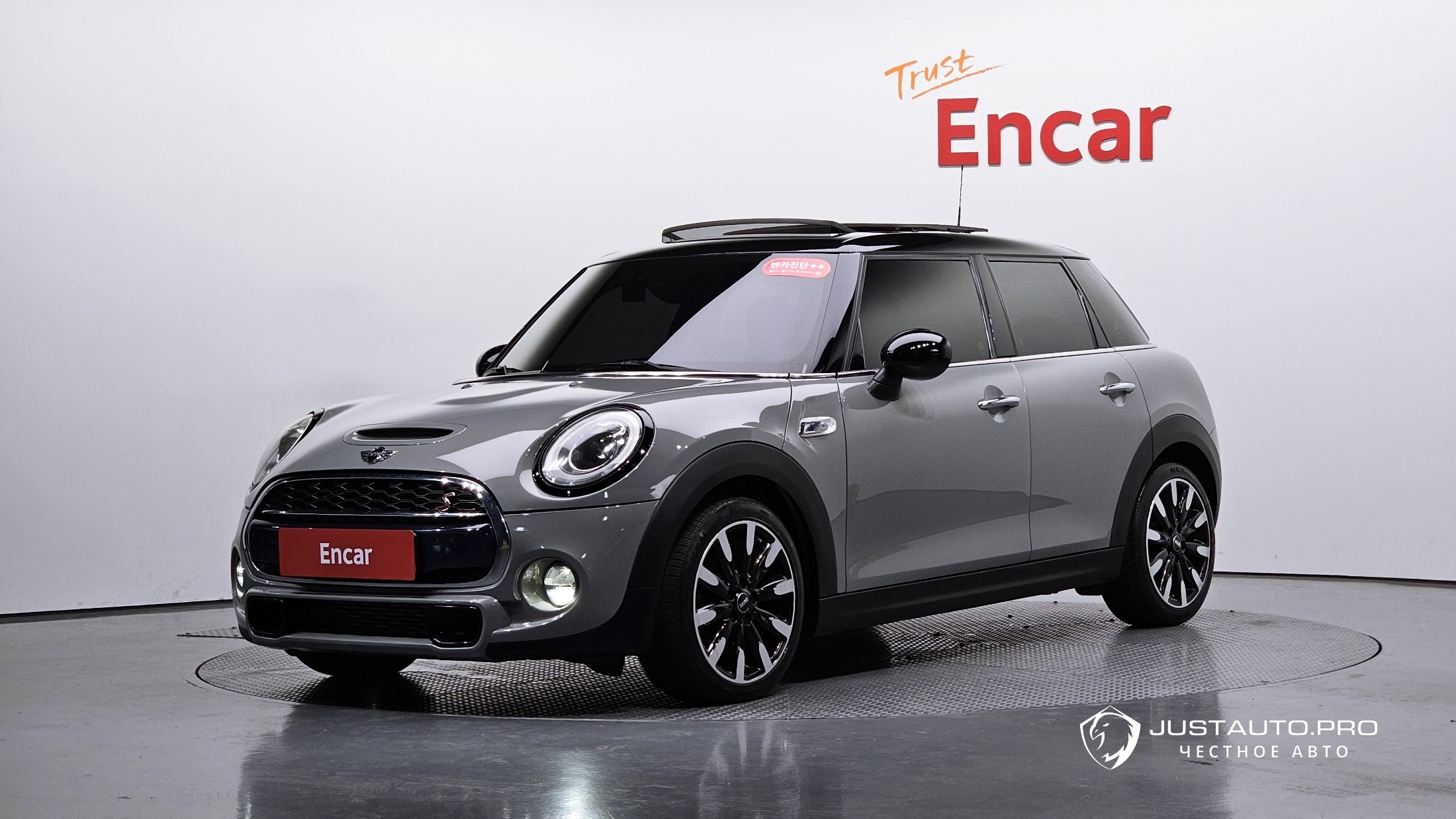 Автомобиль Mini Cooper