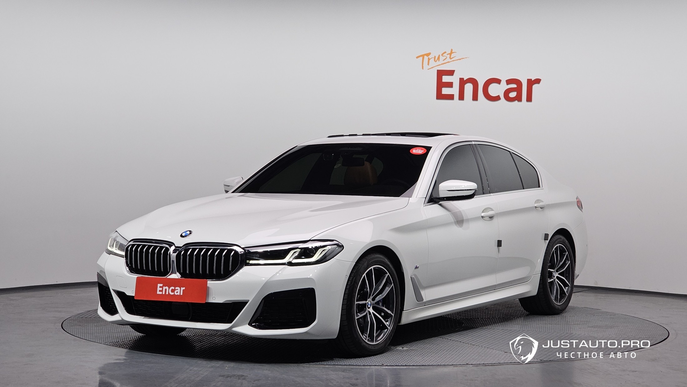 Автомобиль BMW 5-Series