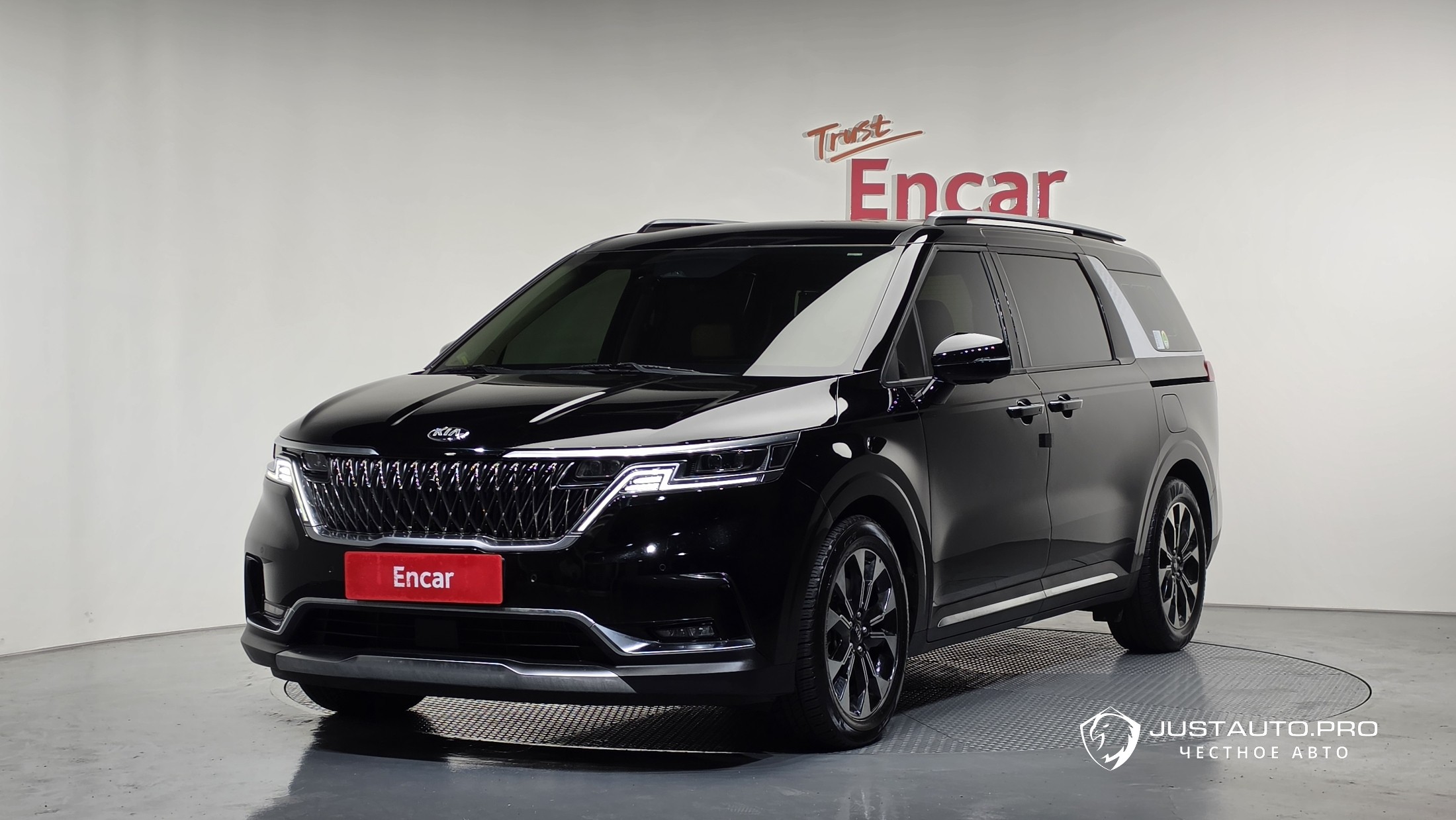 Автомобиль Kia Canival