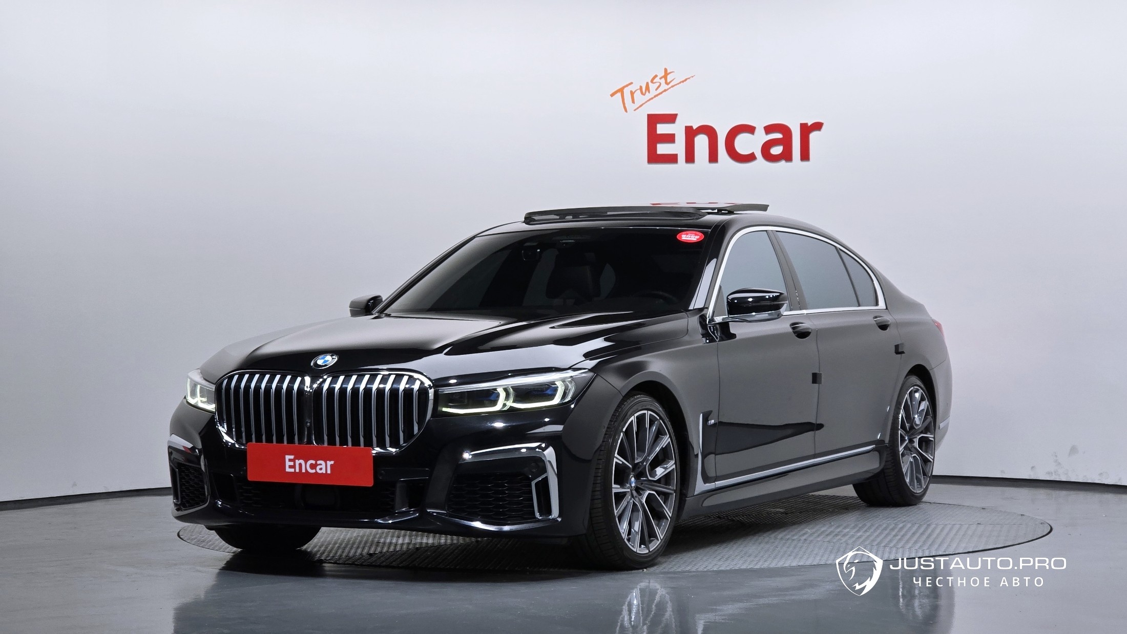 Автомобиль BMW 7-Series
