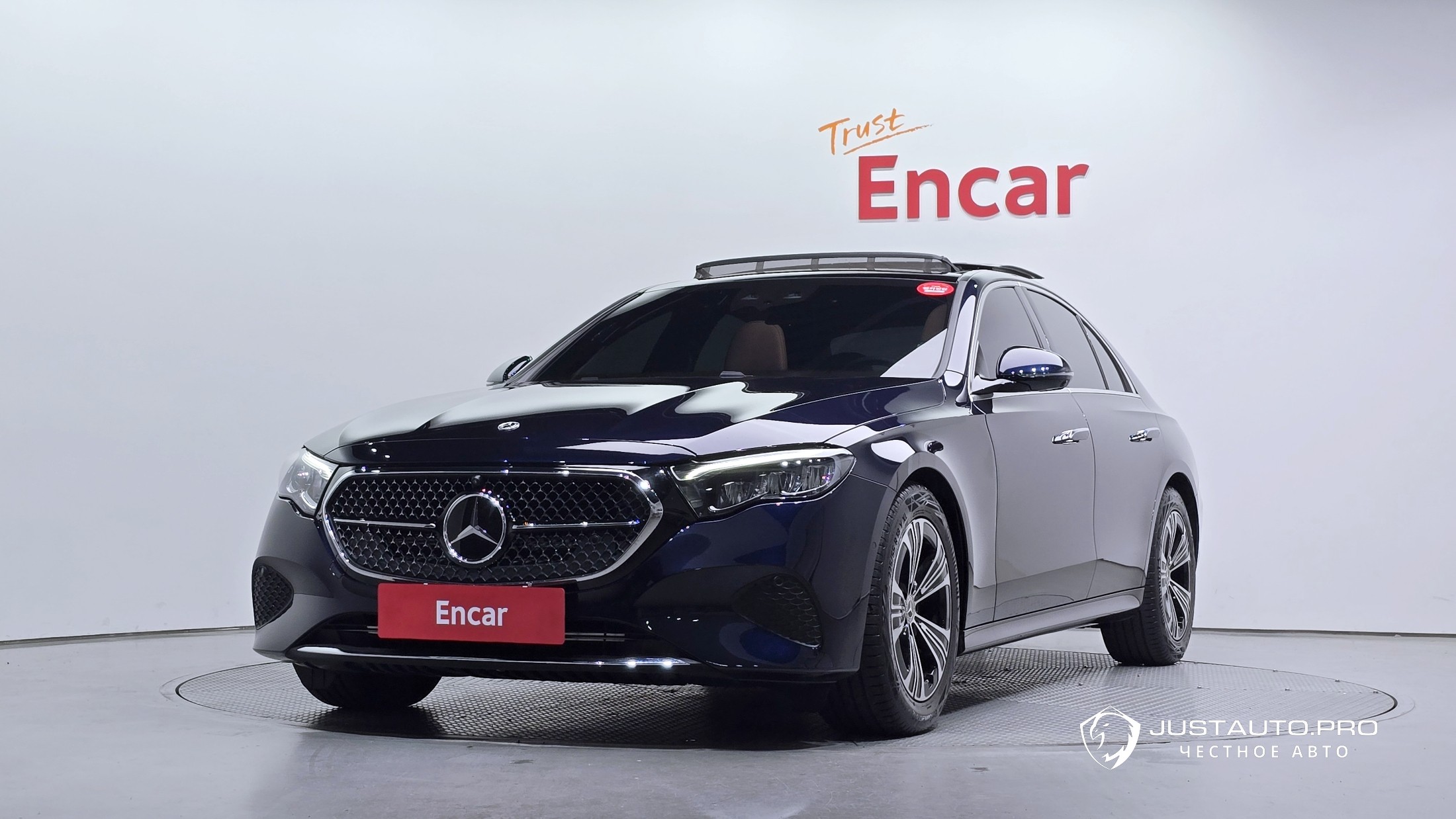 Автомобиль Mercedes-Benz E-Class