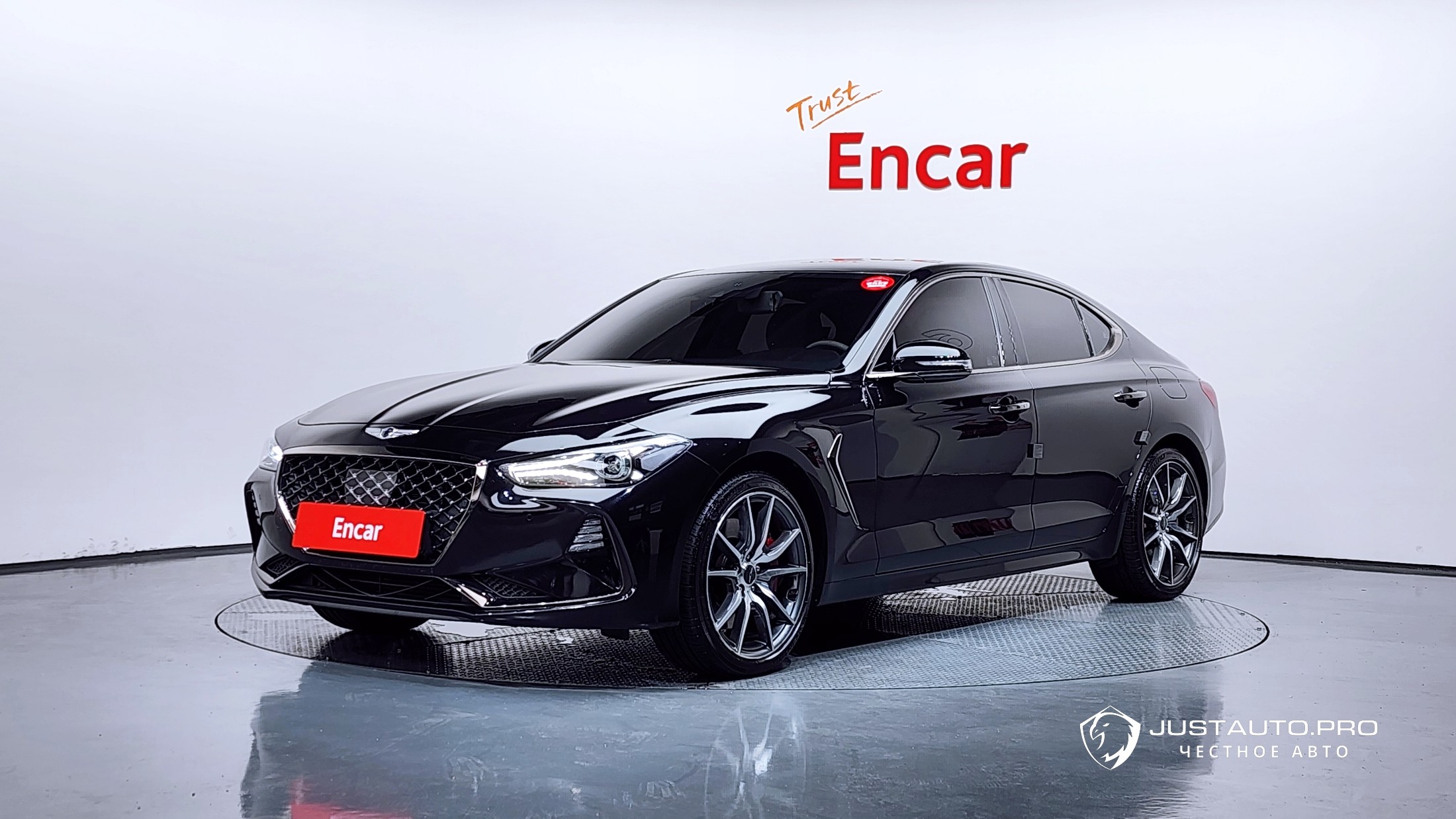 Автомобиль Genesis G70