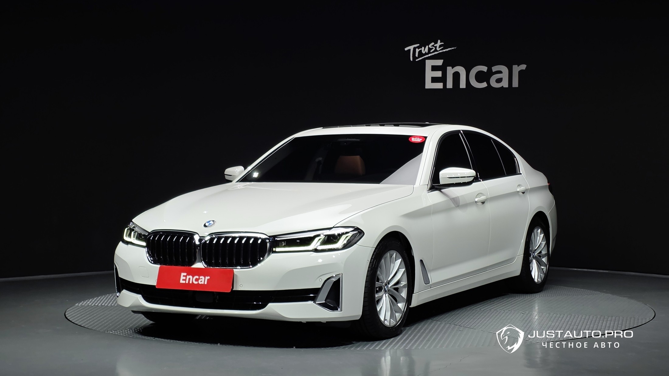 Автомобиль BMW 5-Series