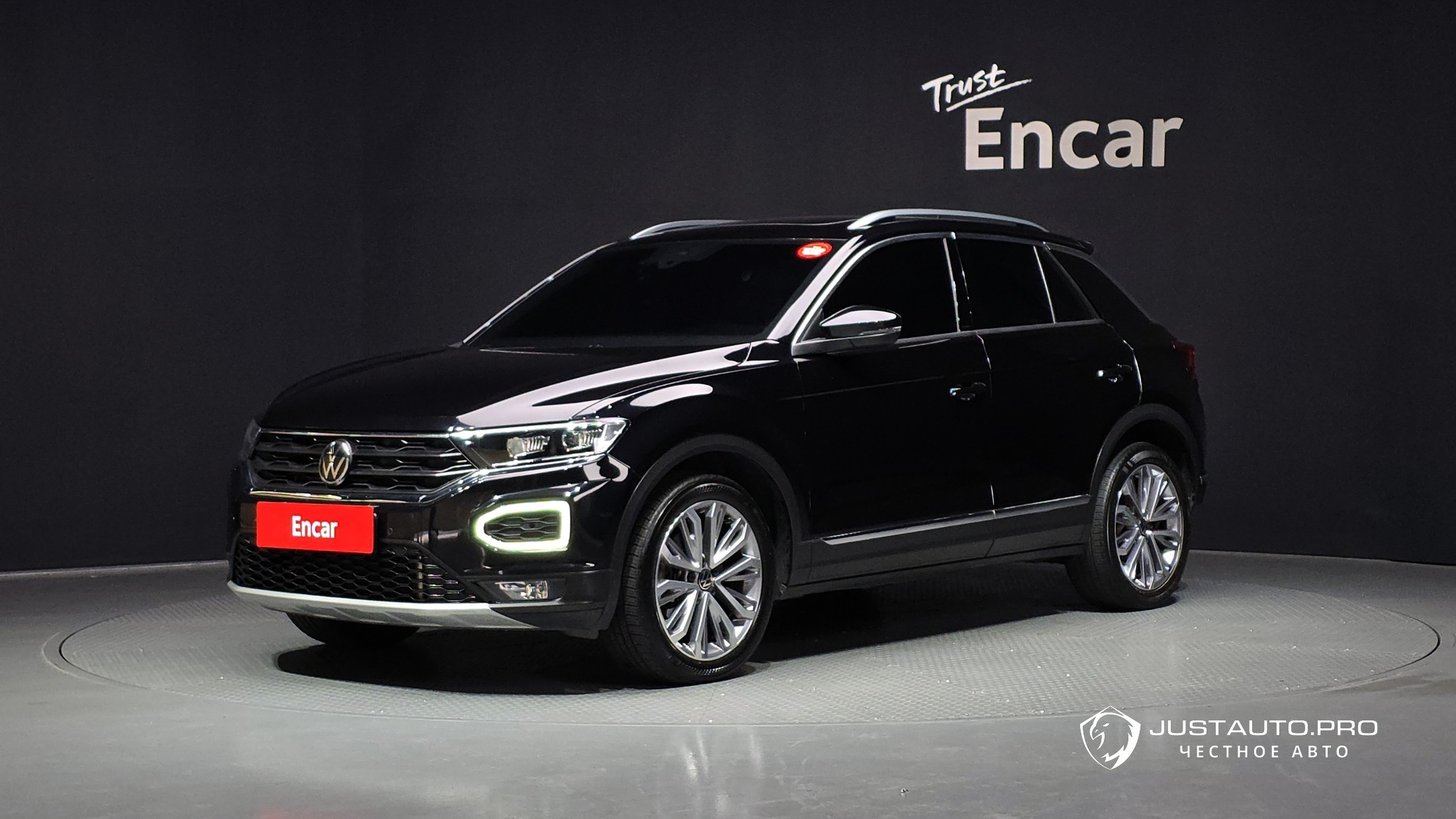 Автомобиль Volkswagen T-Roc