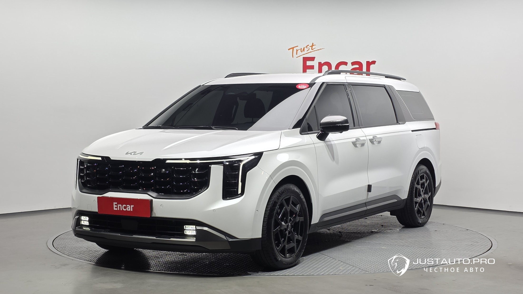 Автомобиль Kia Canival