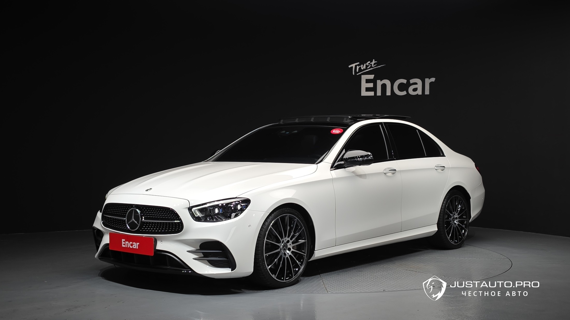 Автомобиль Mercedes-Benz E-Class
