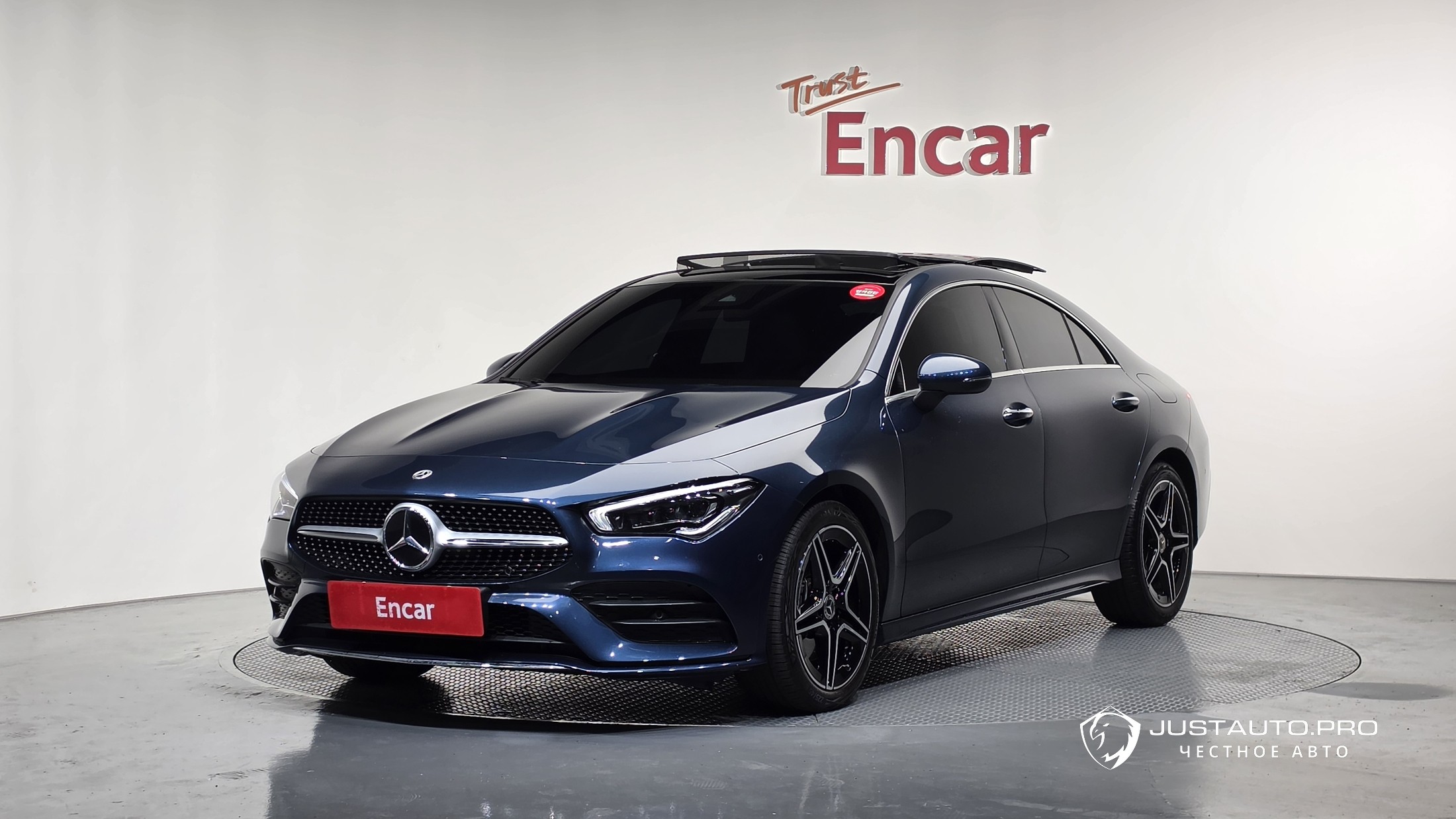 Автомобиль Mercedes-Benz CLA-Class