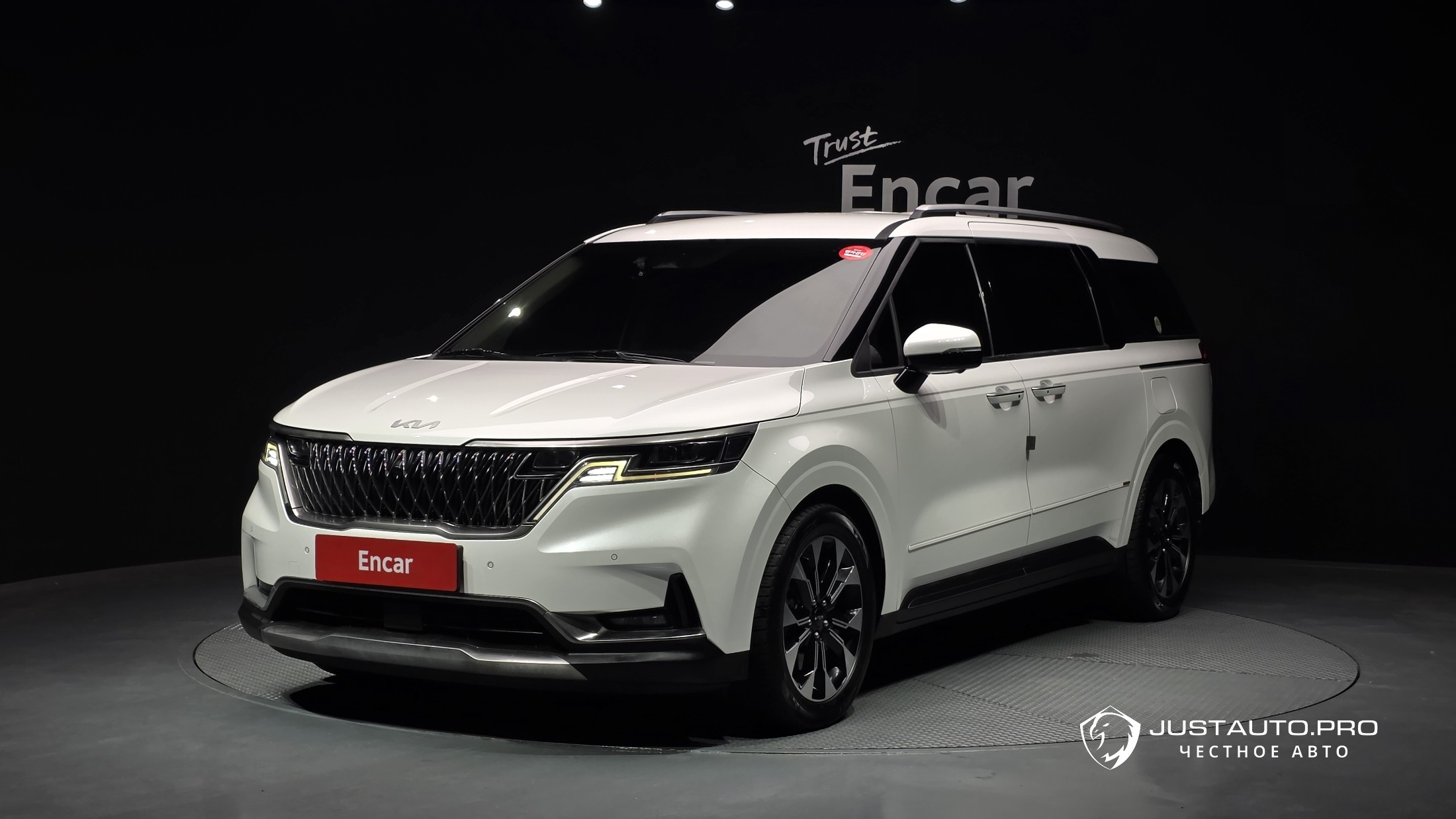 Автомобиль Kia Canival