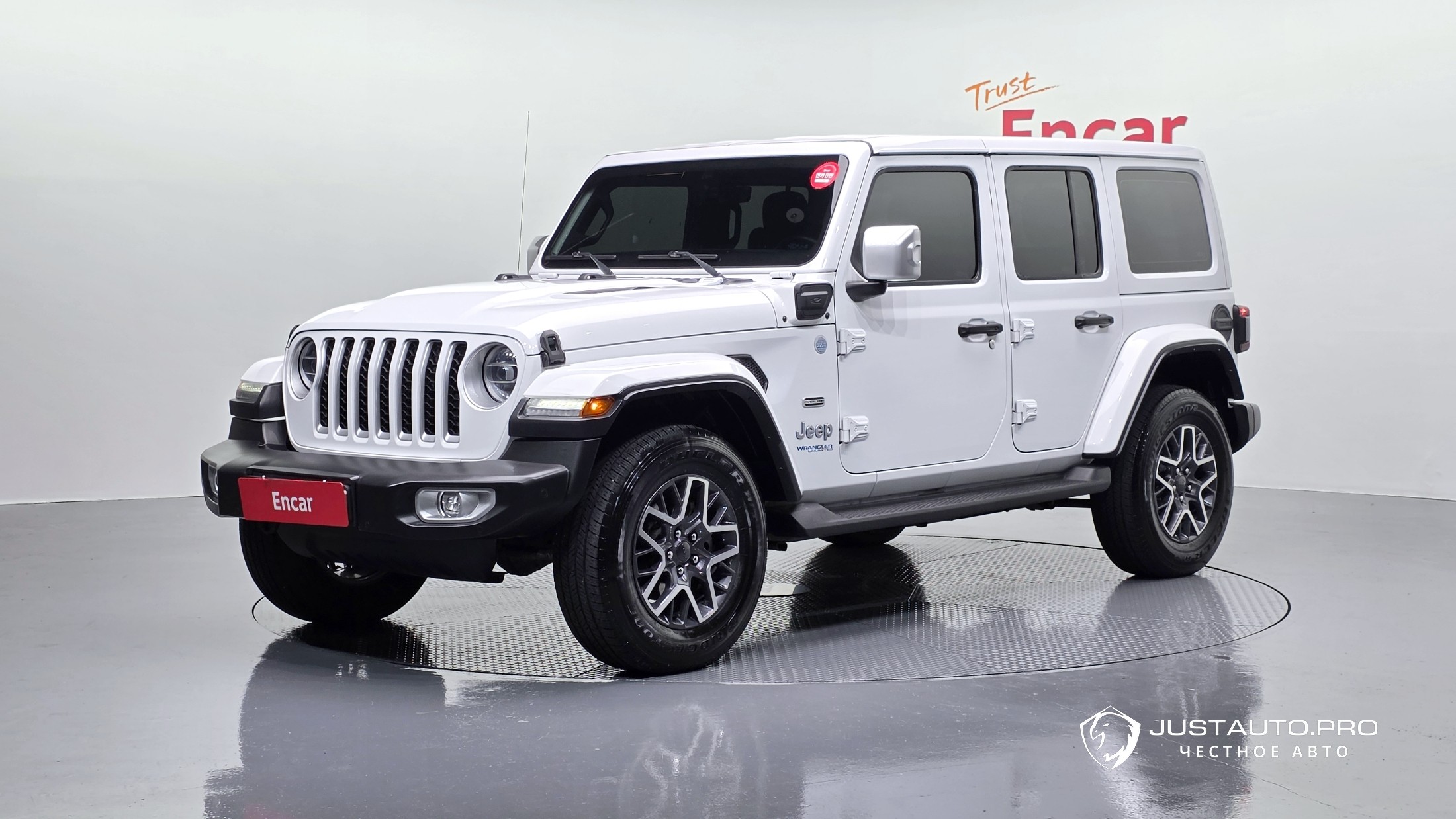 Автомобиль Jeep Wrangler
