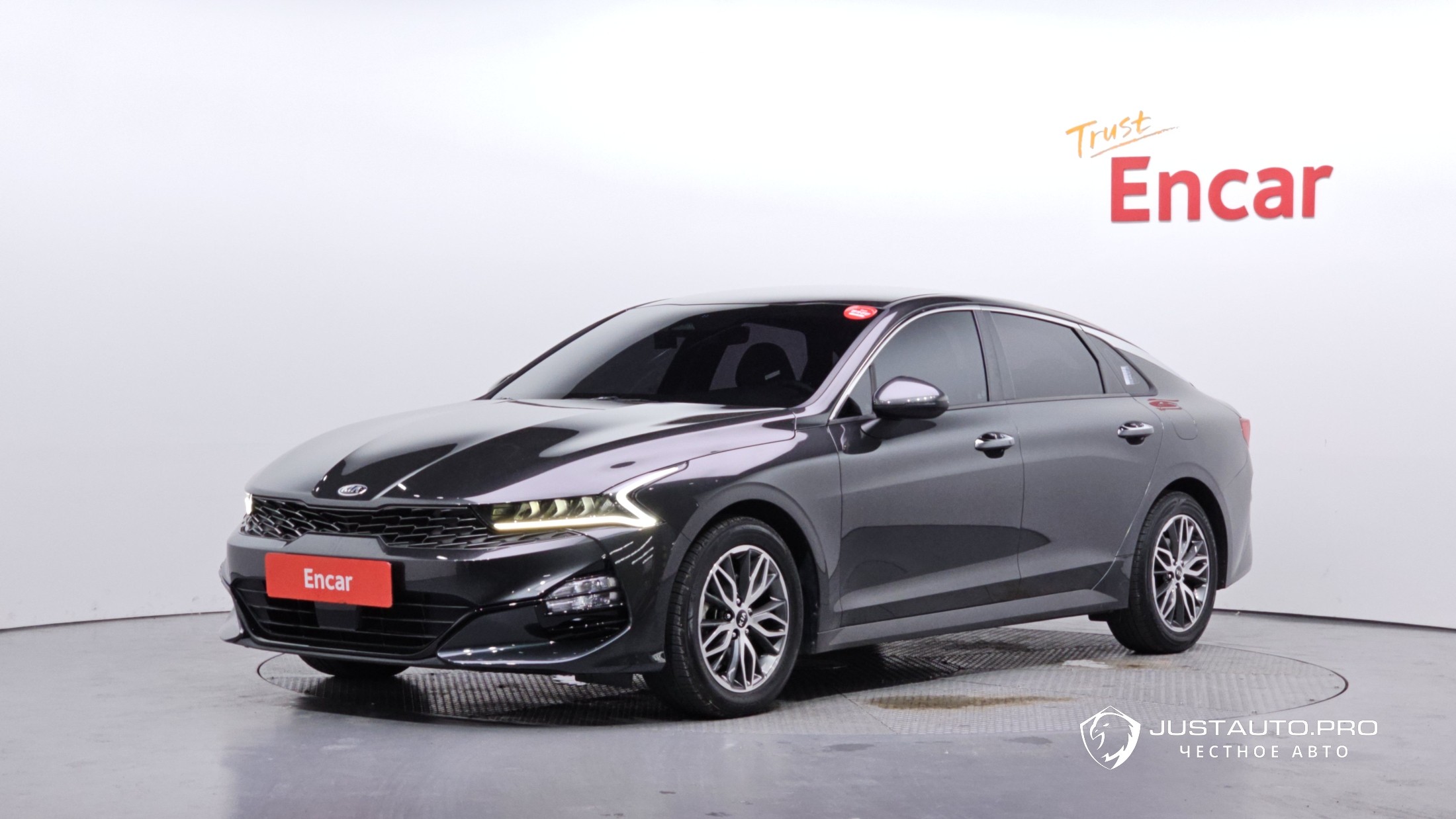Автомобиль Kia K5