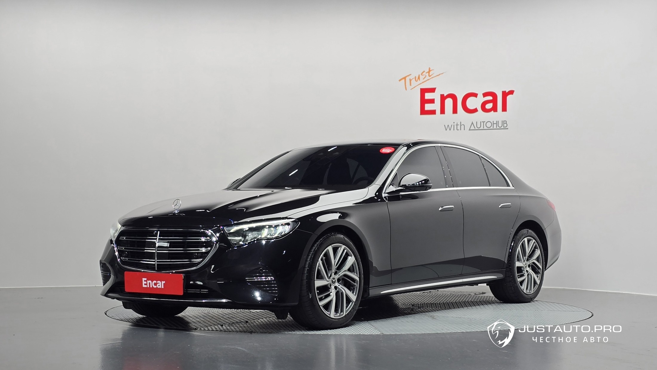 Автомобиль Mercedes-Benz E-Class