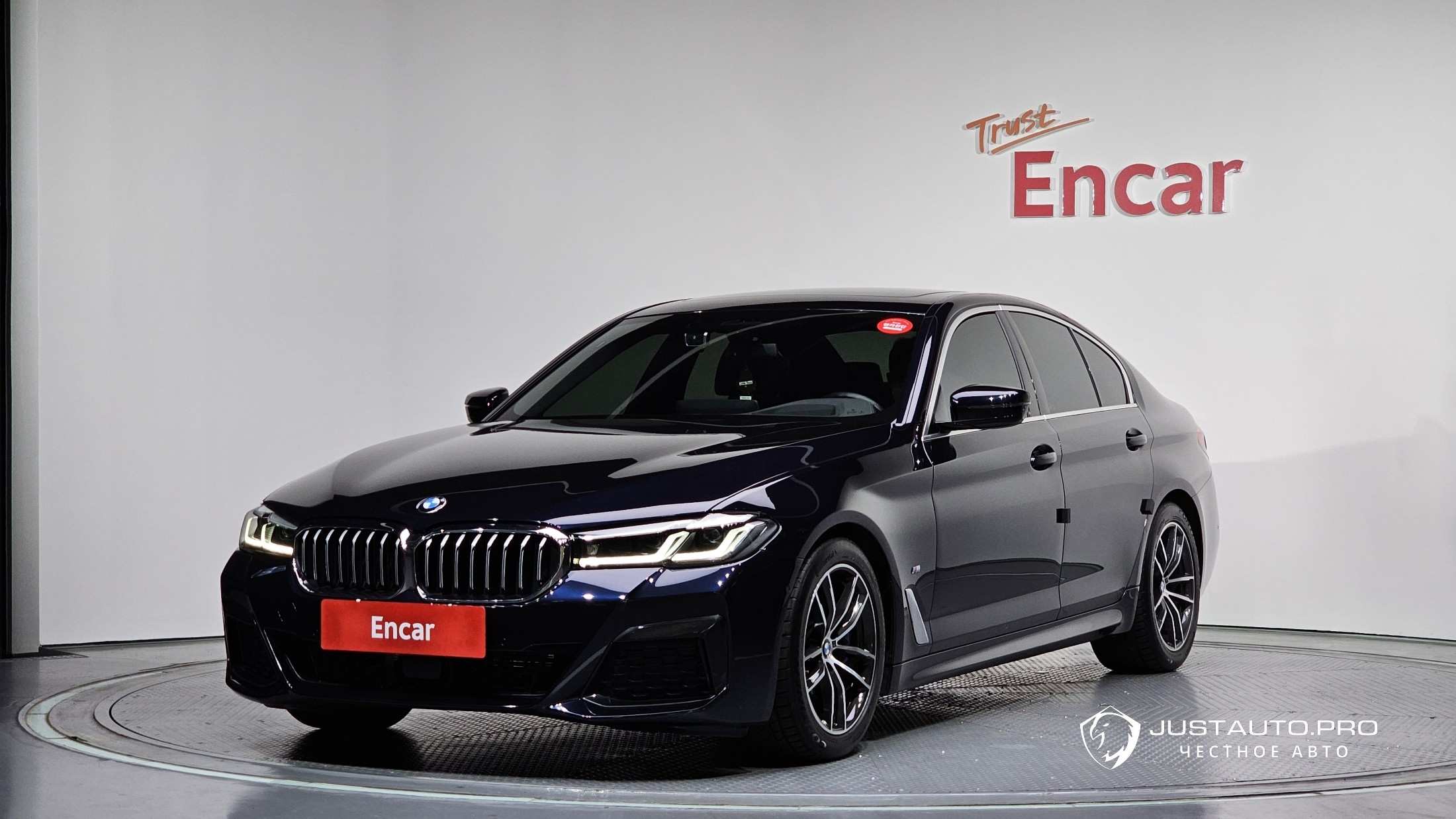 Автомобиль BMW 5-Series