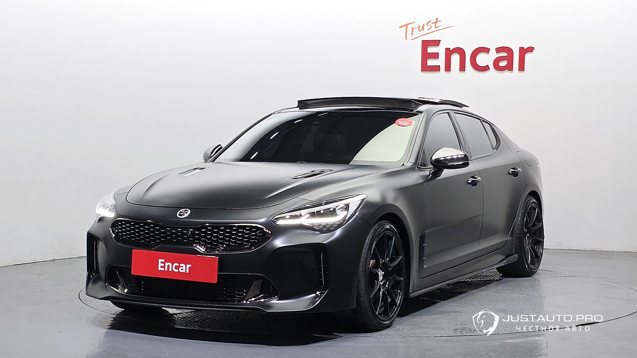 Автомобиль Kia Stinger