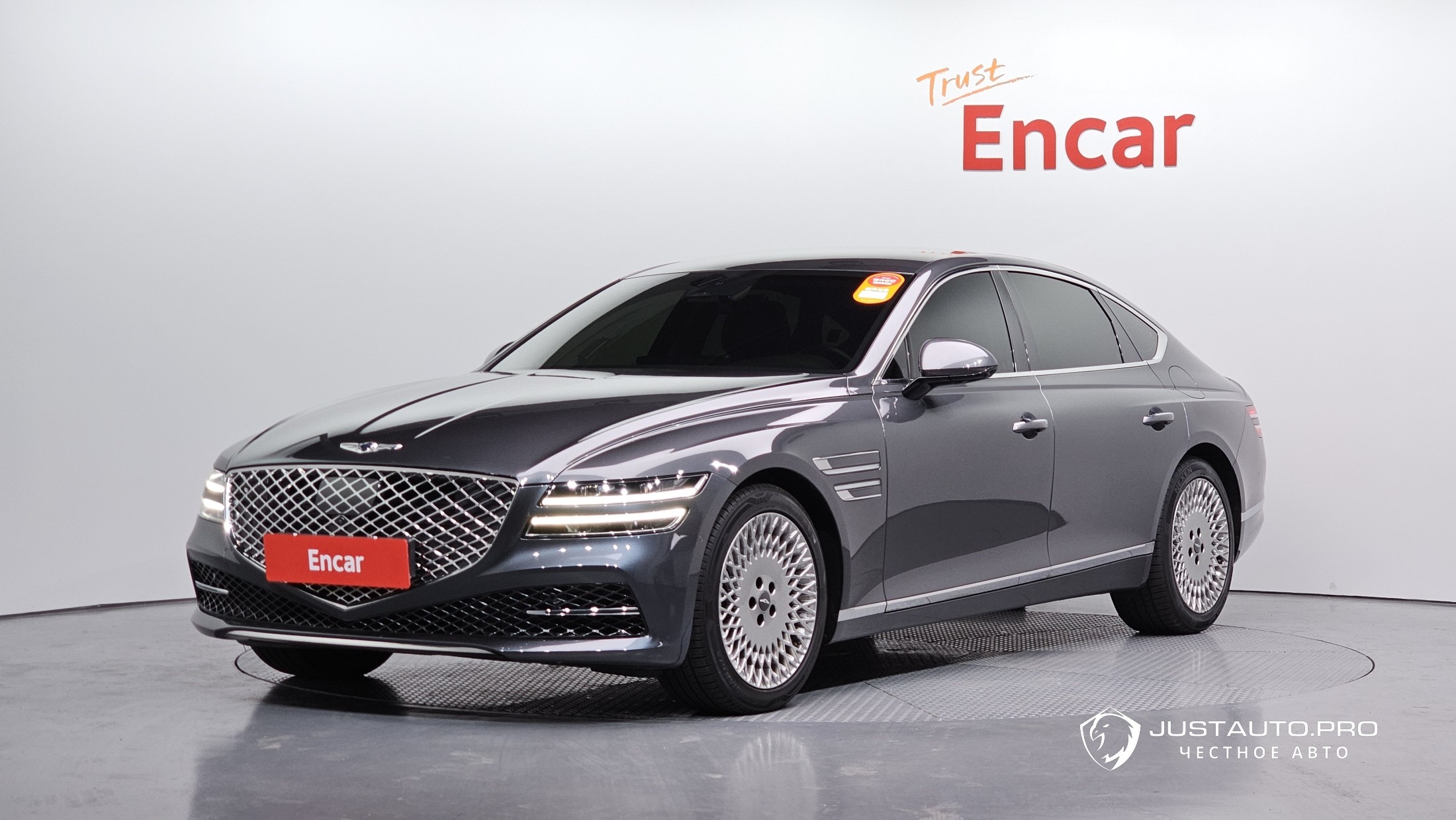 Автомобиль Genesis G80