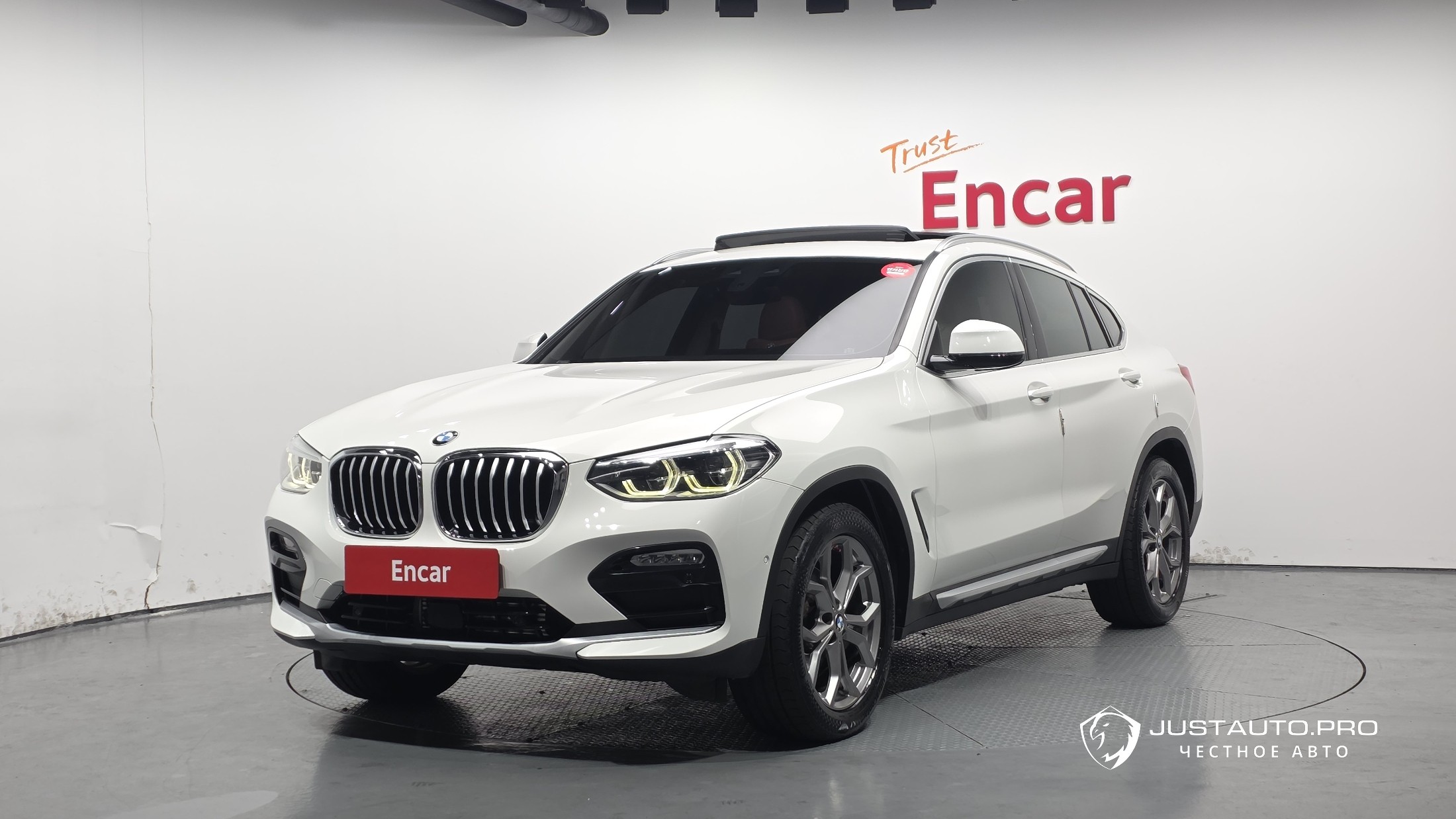 Автомобиль BMW X4