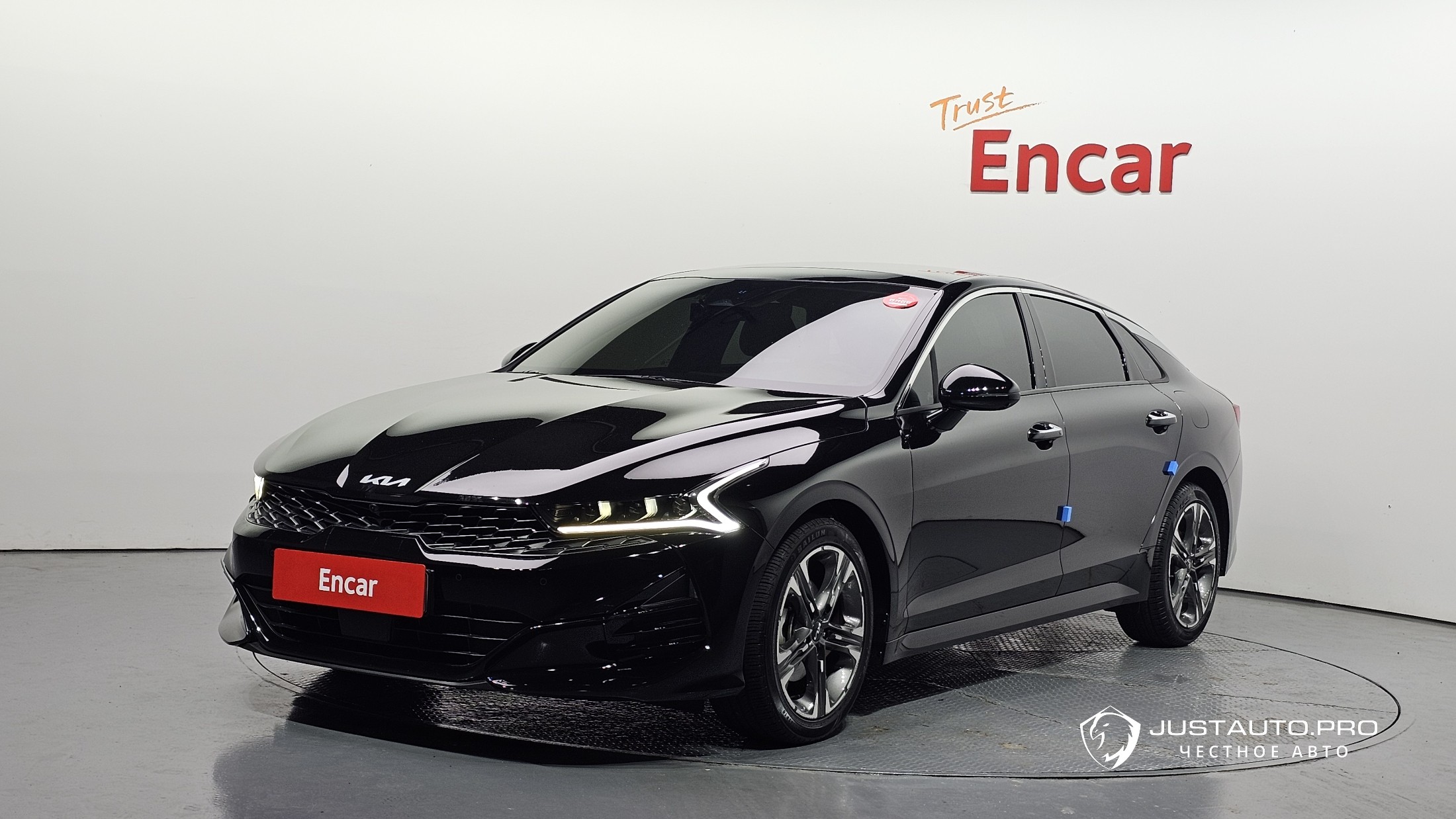 Автомобиль Kia K5