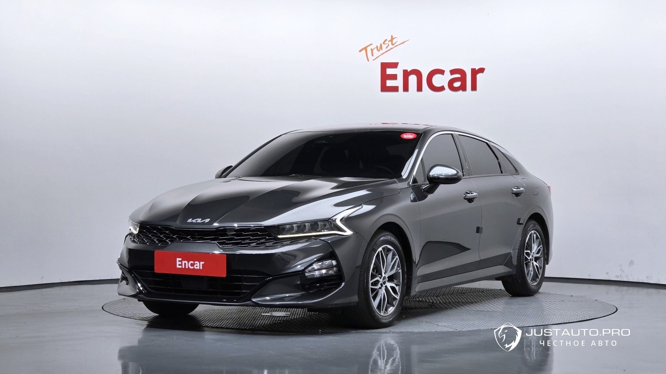 Автомобиль Kia K5