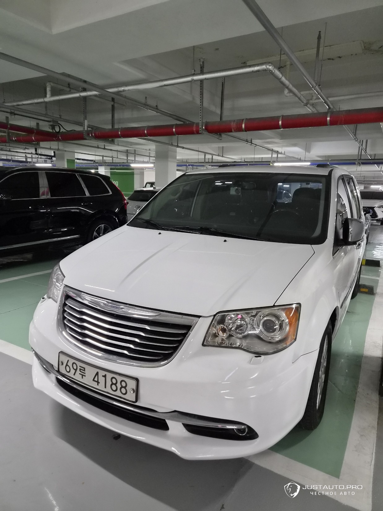 Автомобиль Chrysler Grand Voyager