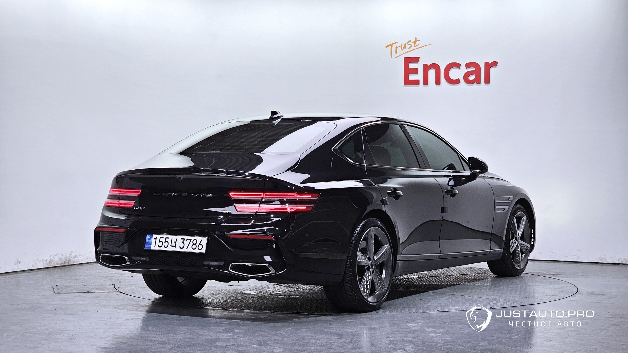Автомобиль Genesis G80