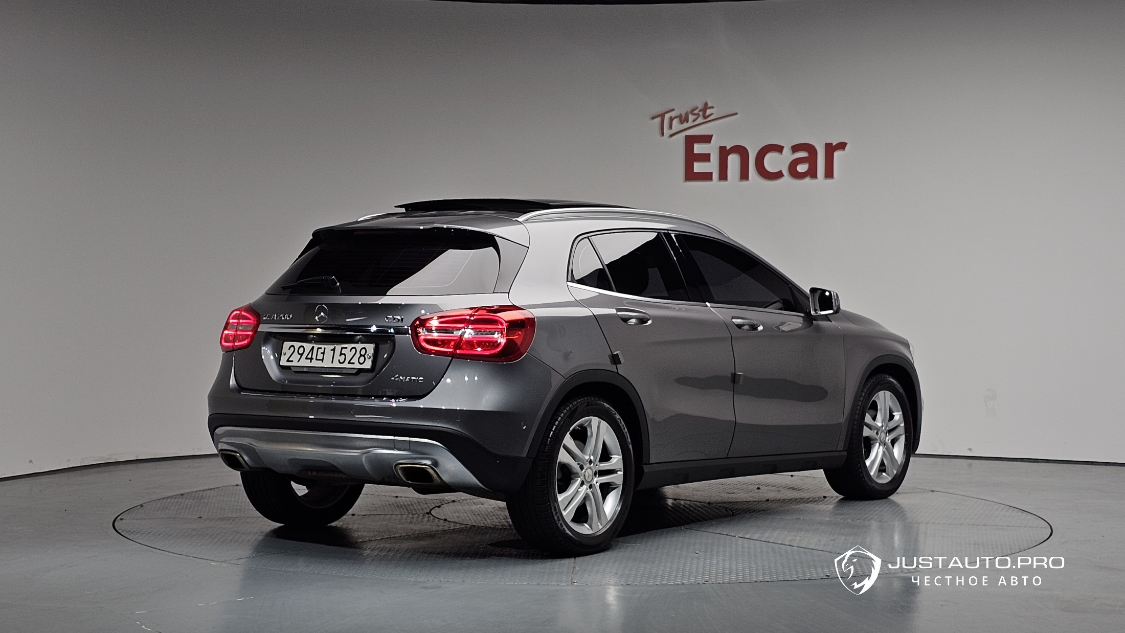 Автомобиль Mercedes-Benz GLA-Class