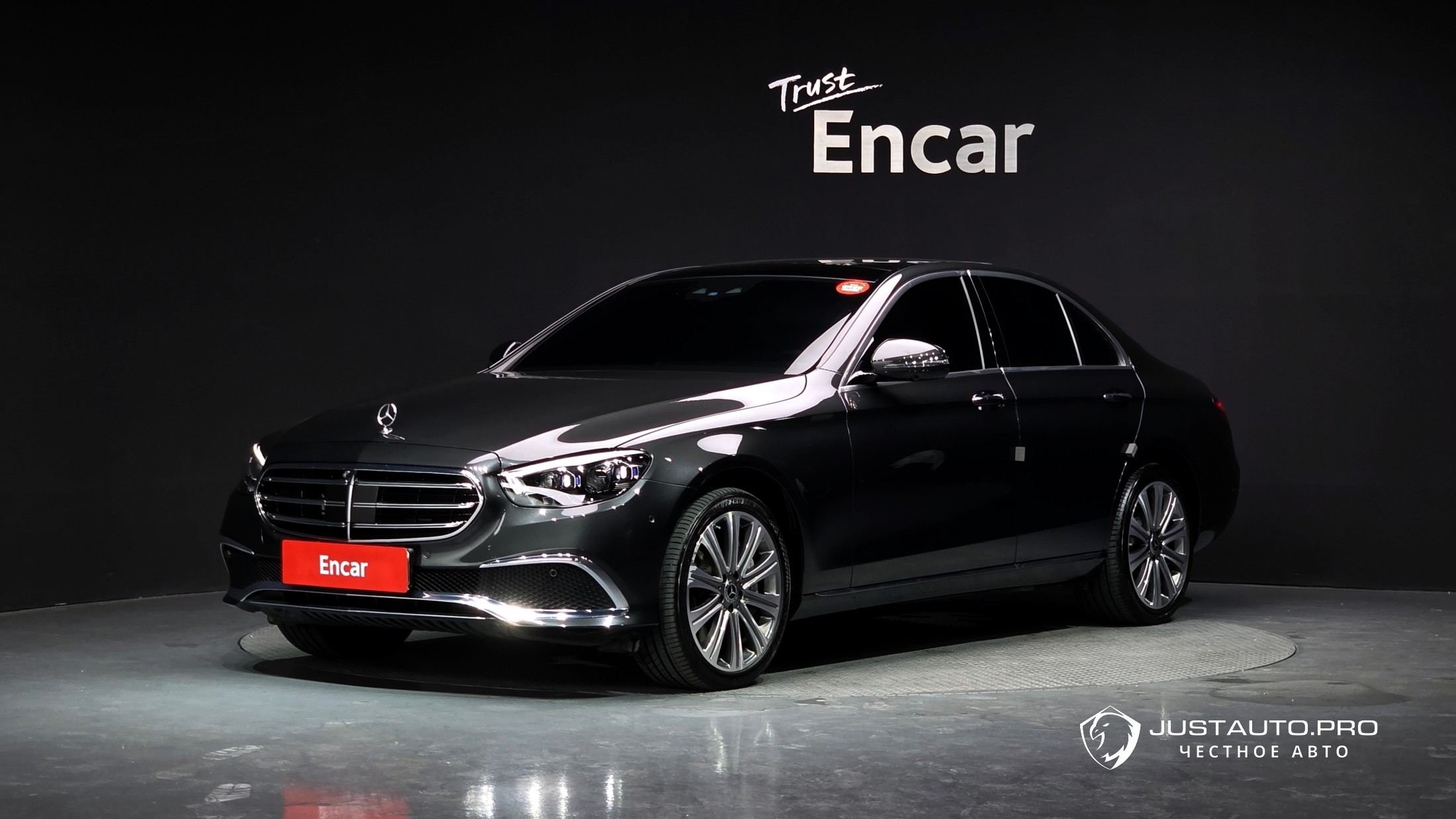 Автомобиль Mercedes-Benz E-Class