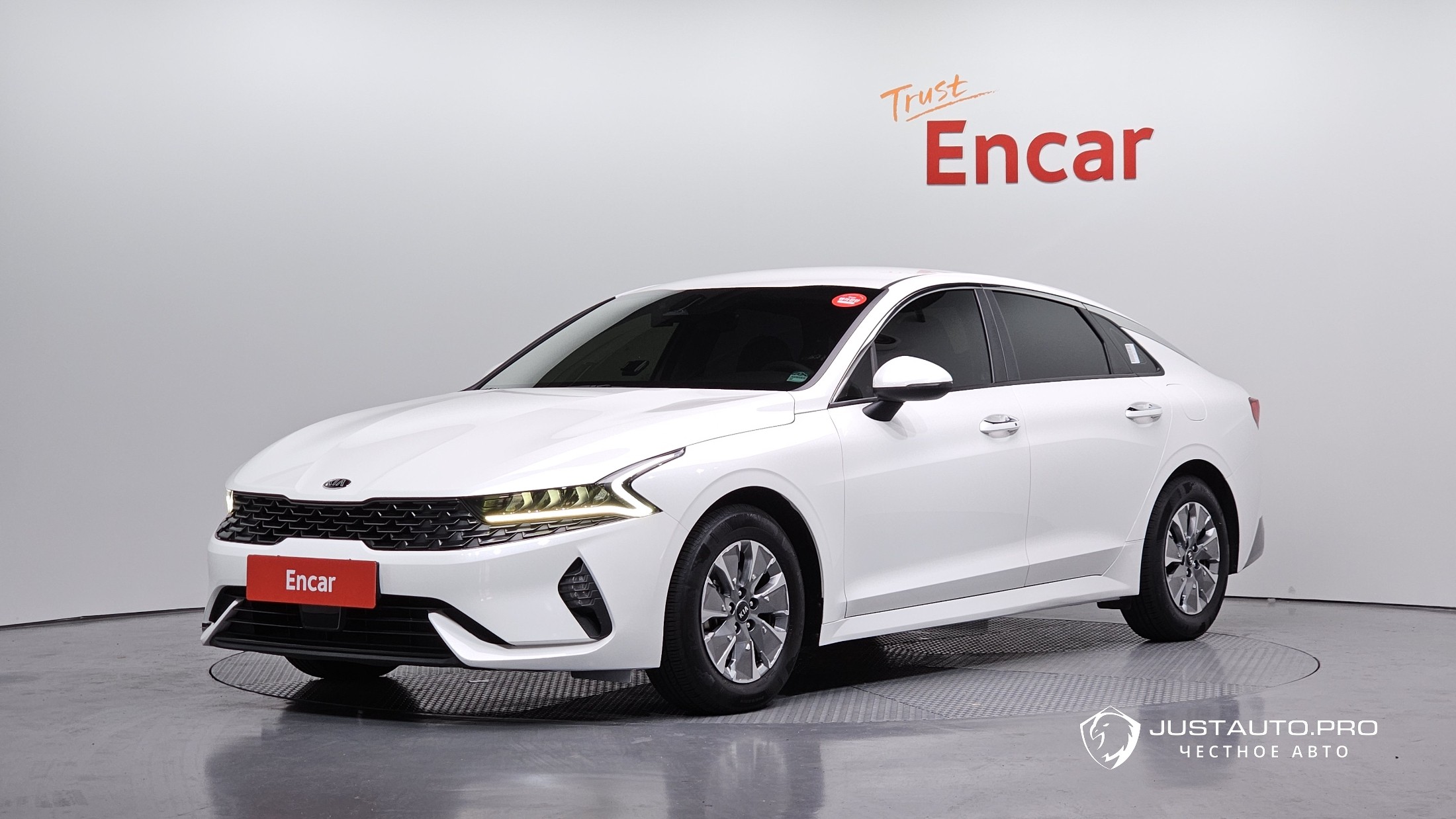 Автомобиль Kia K5