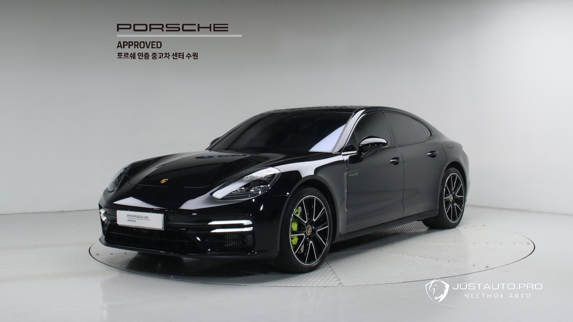 Автомобиль Porsche Panamera
