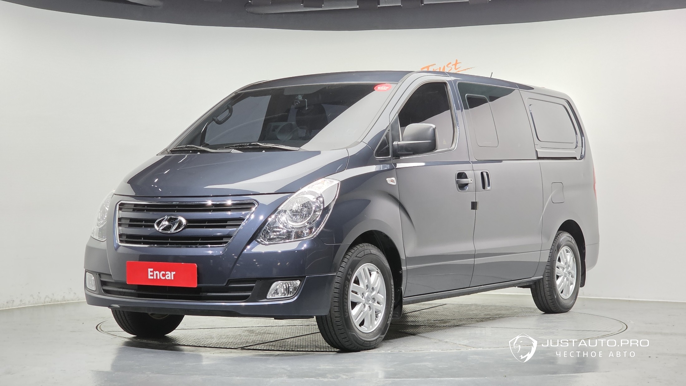 Автомобиль Hyundai Starex