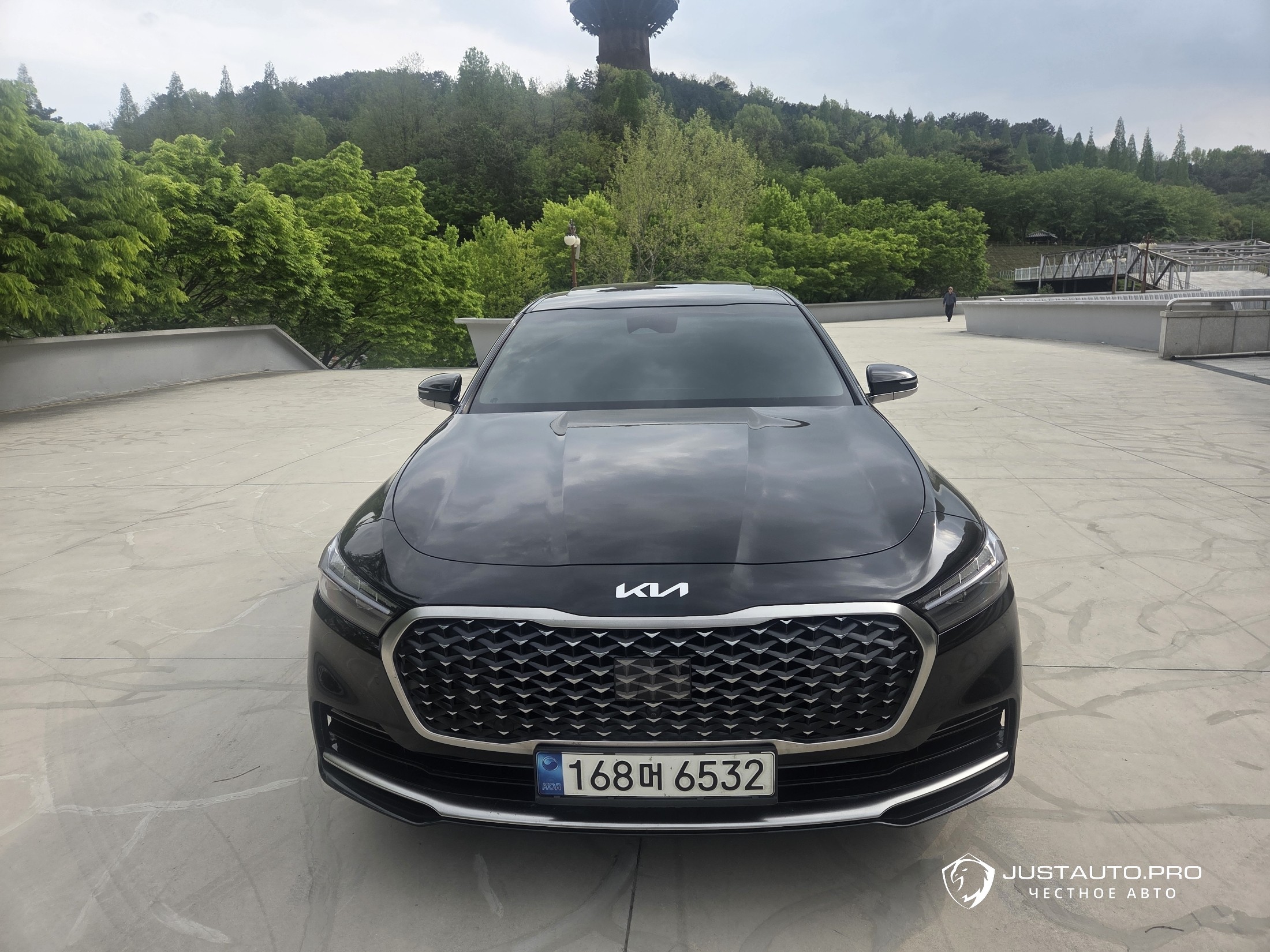 Автомобиль Kia K9