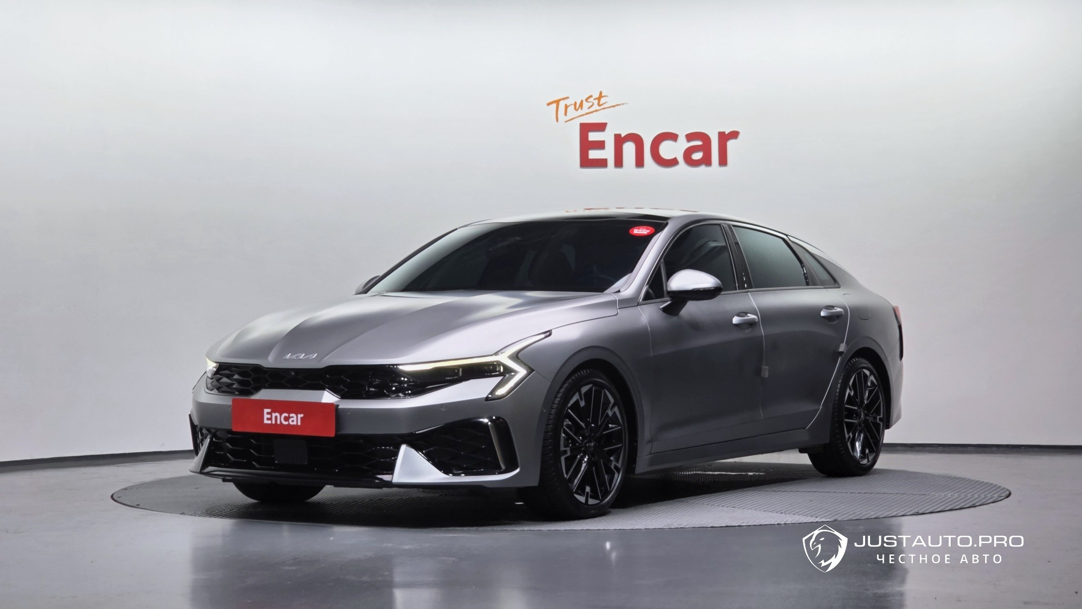 Автомобиль Kia K5