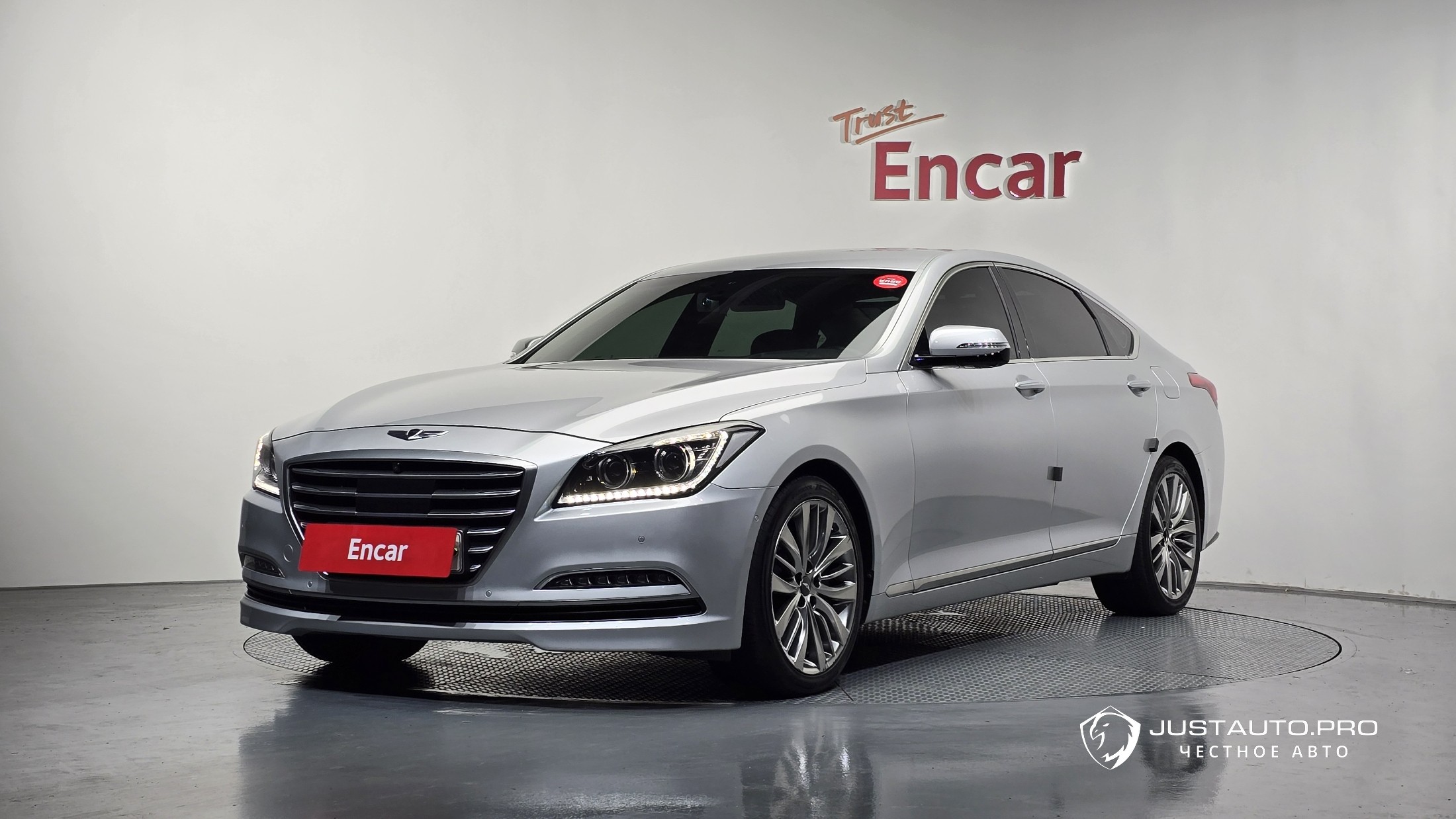 Автомобиль Hyundai Genesis