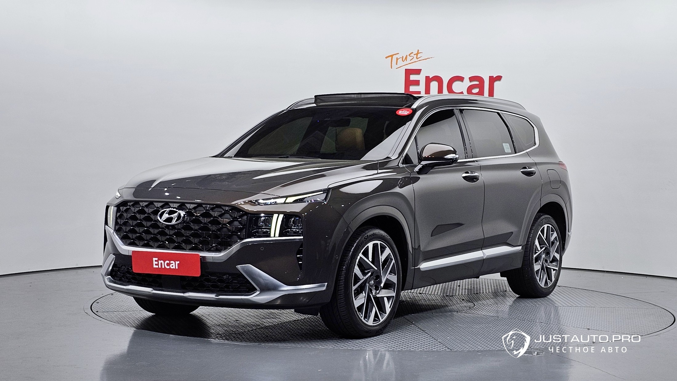 Автомобиль Hyundai Santafe