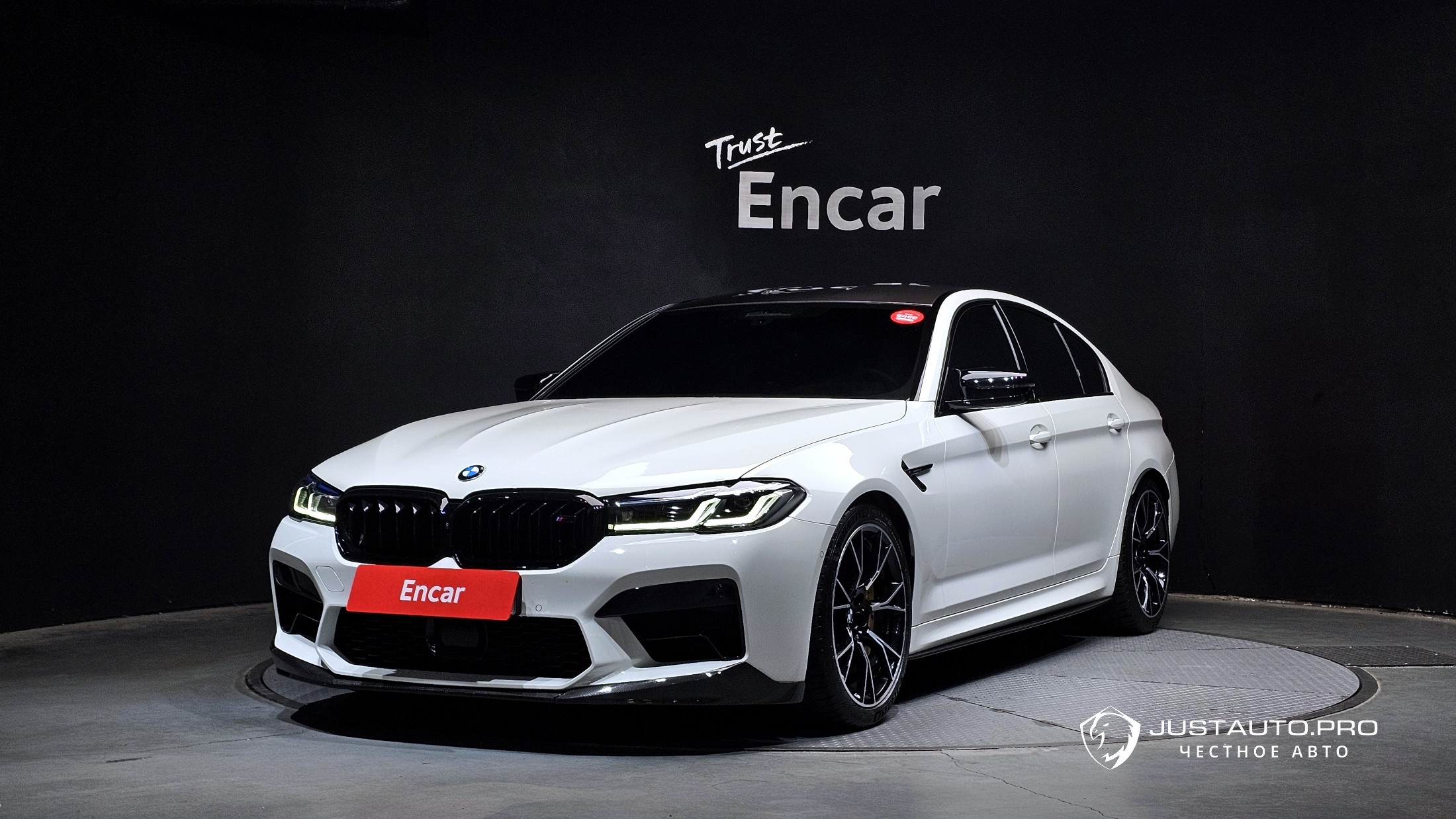 Автомобиль BMW M5