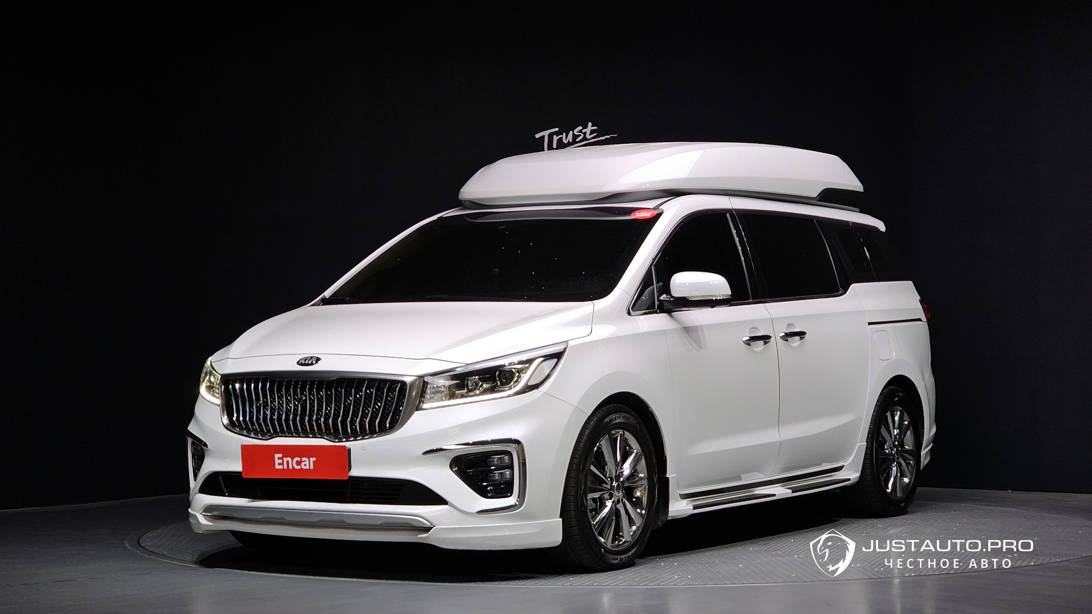 Автомобиль Kia Canival