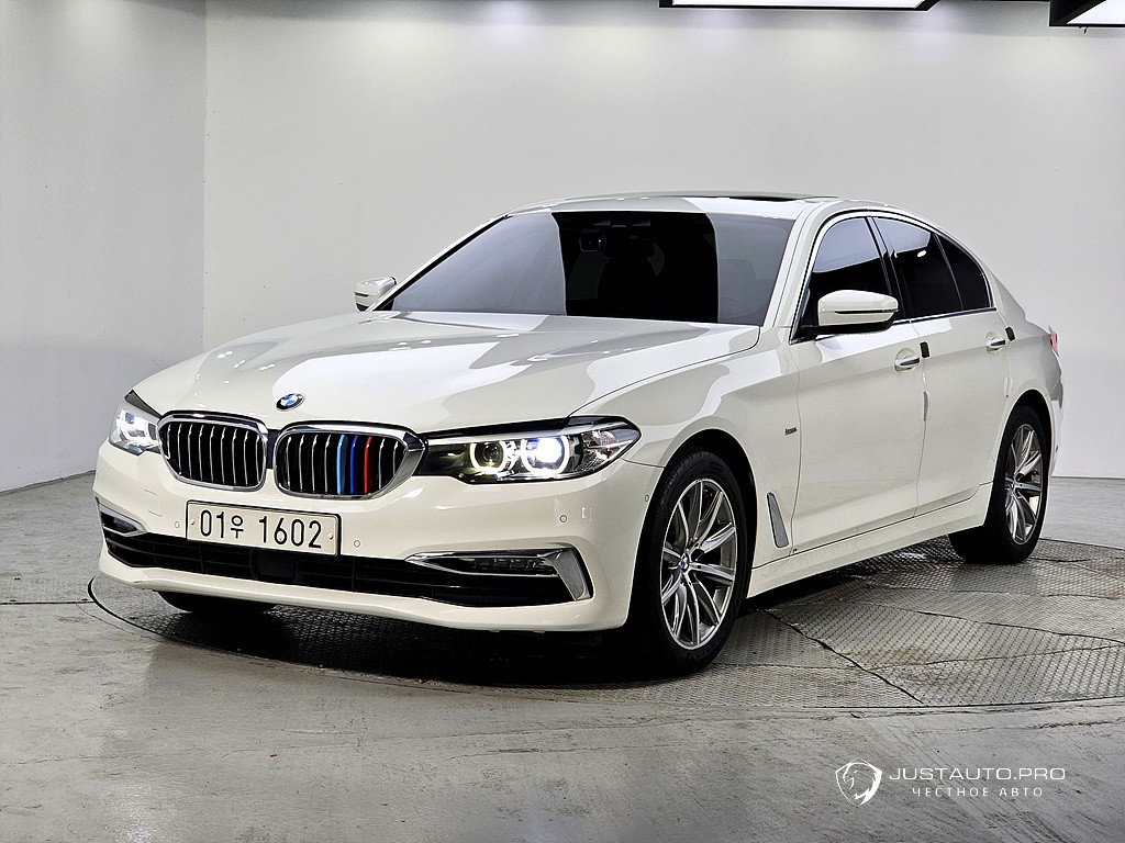 Автомобиль BMW 5-Series