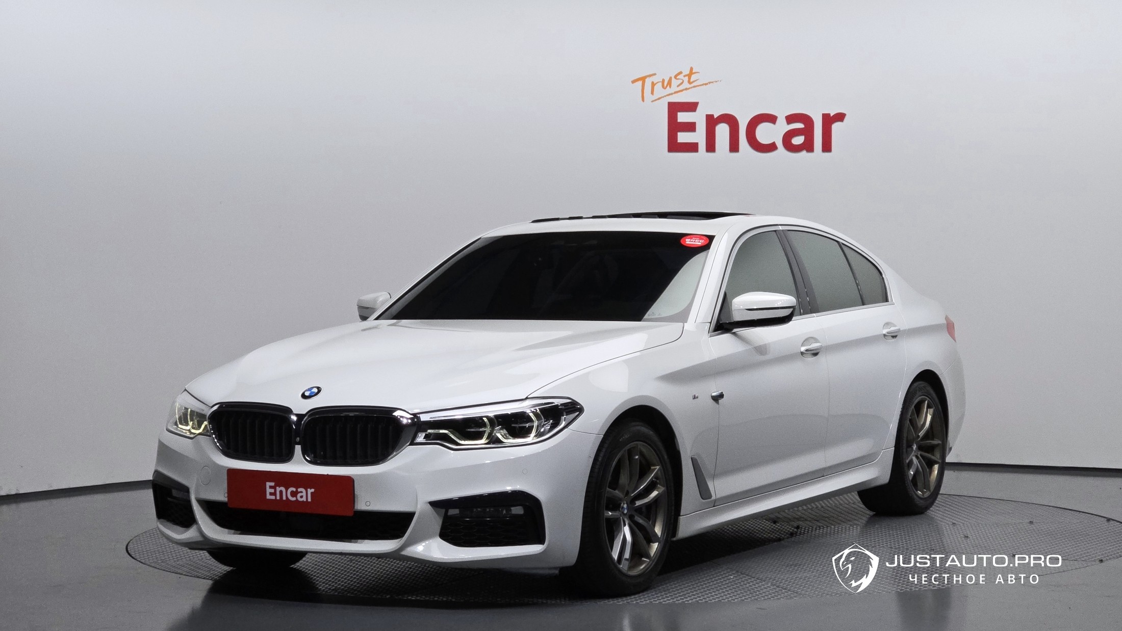 Автомобиль BMW 5-Series