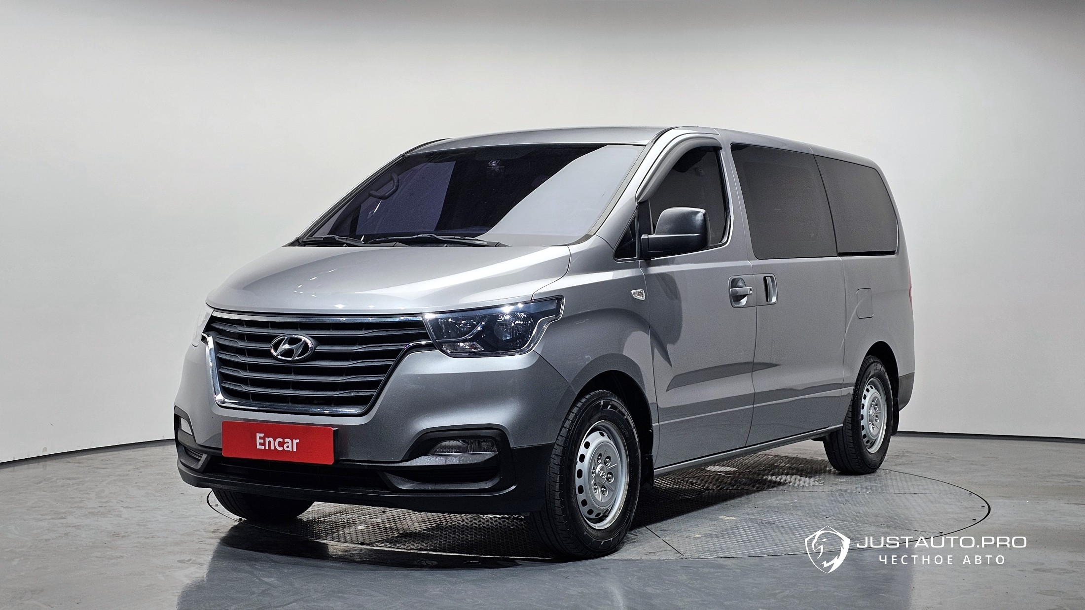 Автомобиль Hyundai Starex