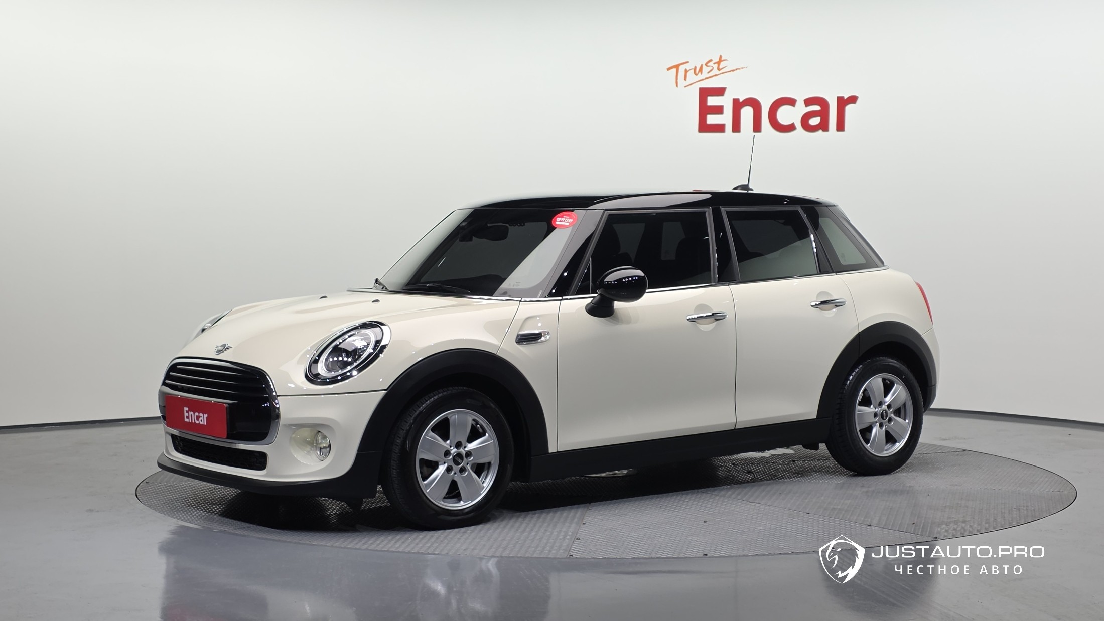 Автомобиль Mini Cooper