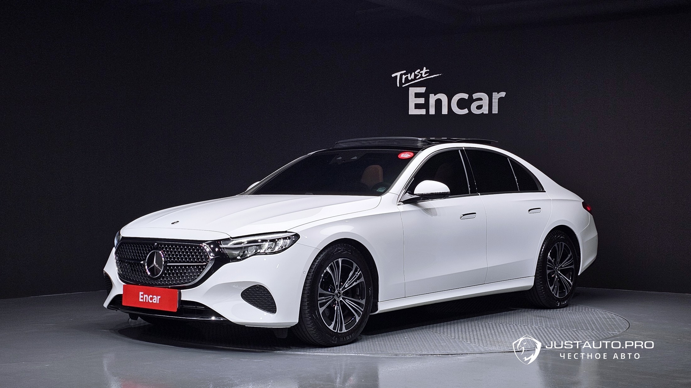 Автомобиль Mercedes-Benz E-Class