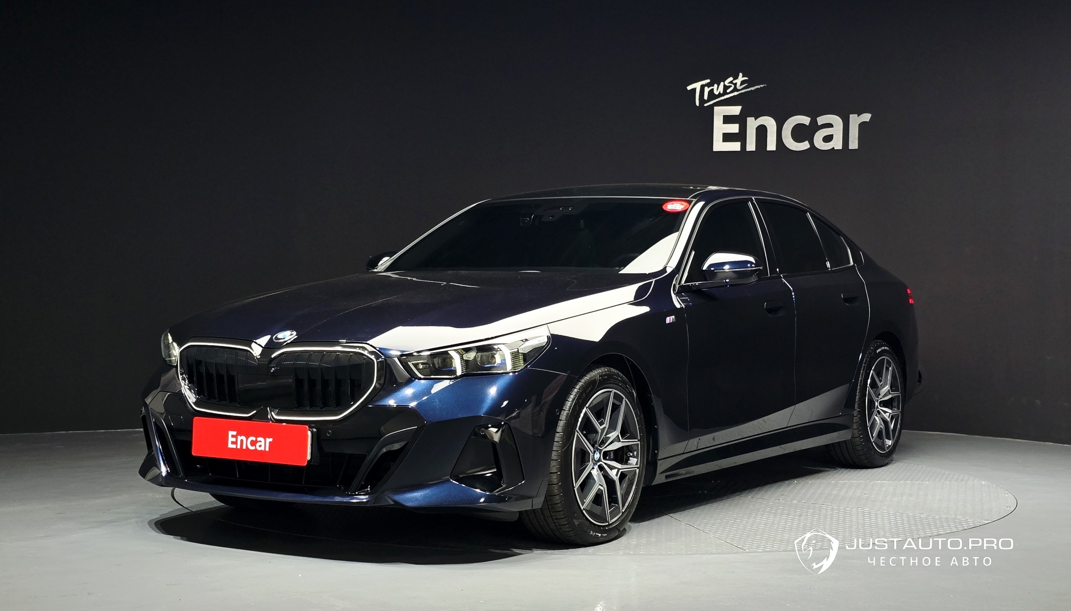 Автомобиль BMW 5-Series