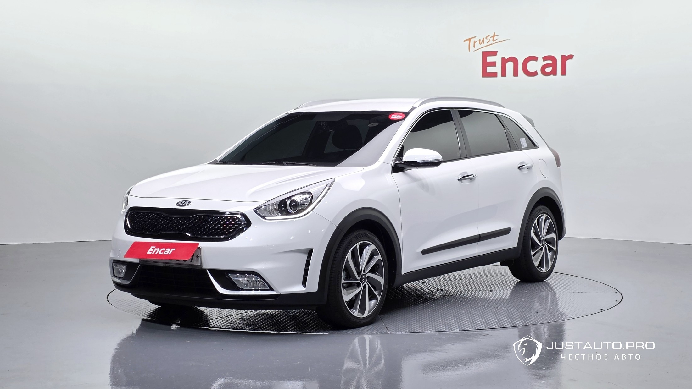 Автомобиль Kia Niro