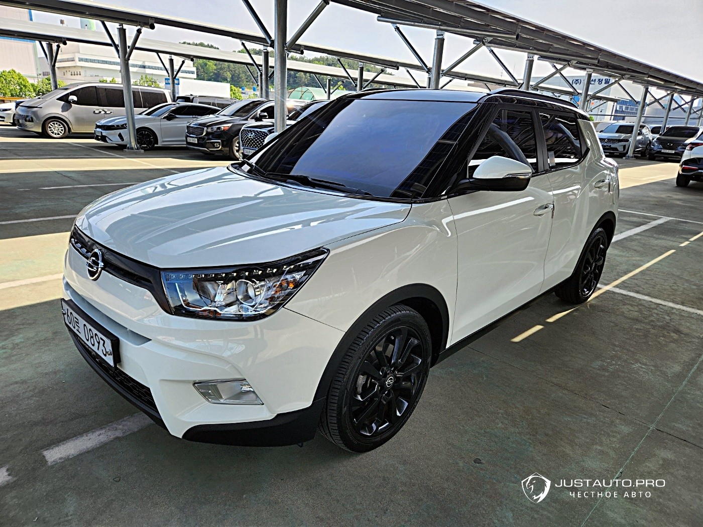 Автомобиль KG_Mobility_Ssangyong TIBOLI