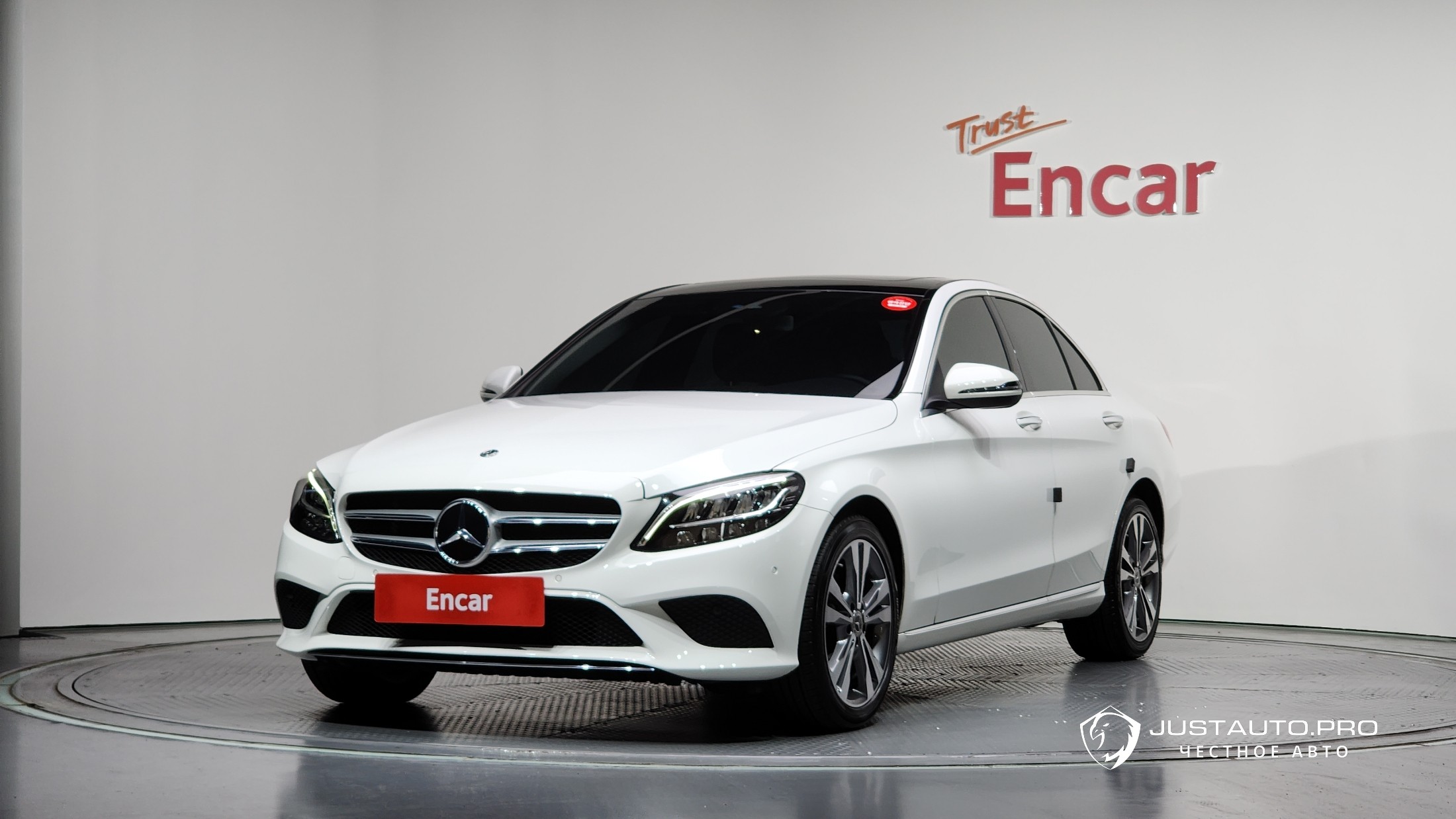 Автомобиль Mercedes-Benz C-Class