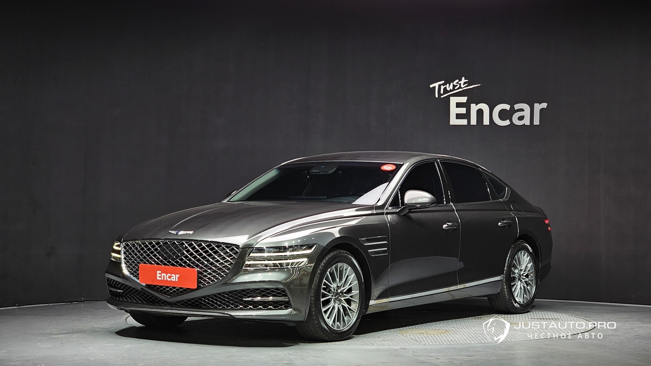 Автомобиль Genesis G80
